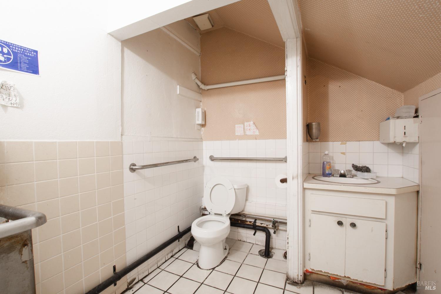 Detail Gallery Image 32 of 44 For 2811 Havenscourt Blvd, Oakland,  CA 94605 - – Beds | – Baths