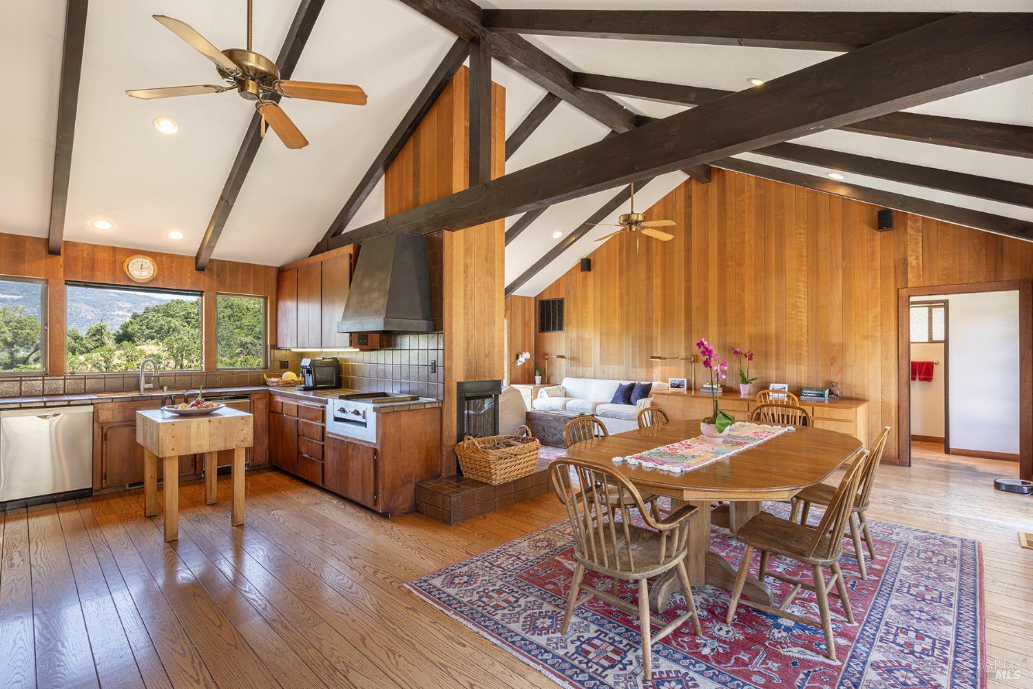 Detail Gallery Image 12 of 64 For 2231 1st Ave, Napa,  CA 94558 - 4 Beds | 3/1 Baths