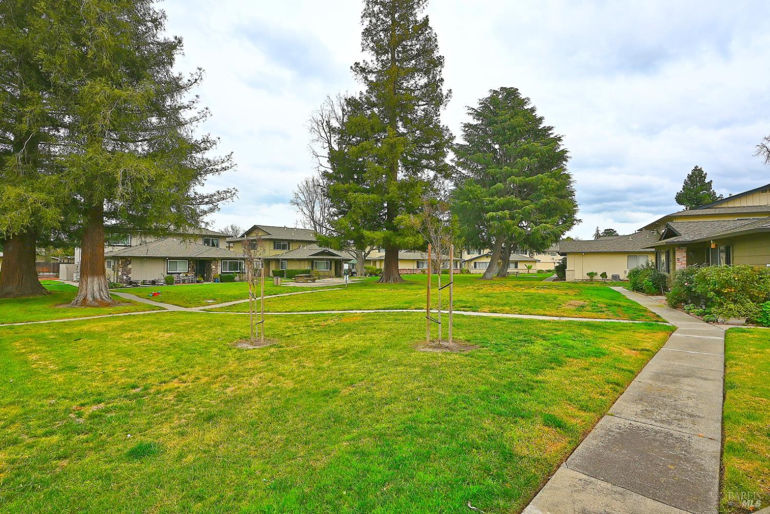 Detail Gallery Image 24 of 27 For 1049 Mohr Ln a,  Concord,  CA 94518 - 2 Beds | 1 Baths