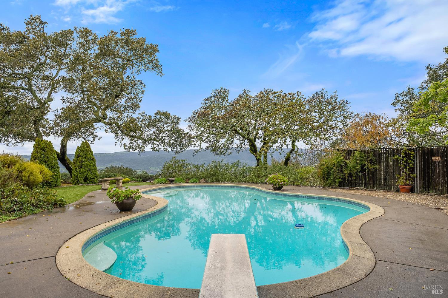 Detail Gallery Image 5 of 91 For 17650 High Rd, Sonoma,  CA 95476 - 3 Beds | 3/1 Baths