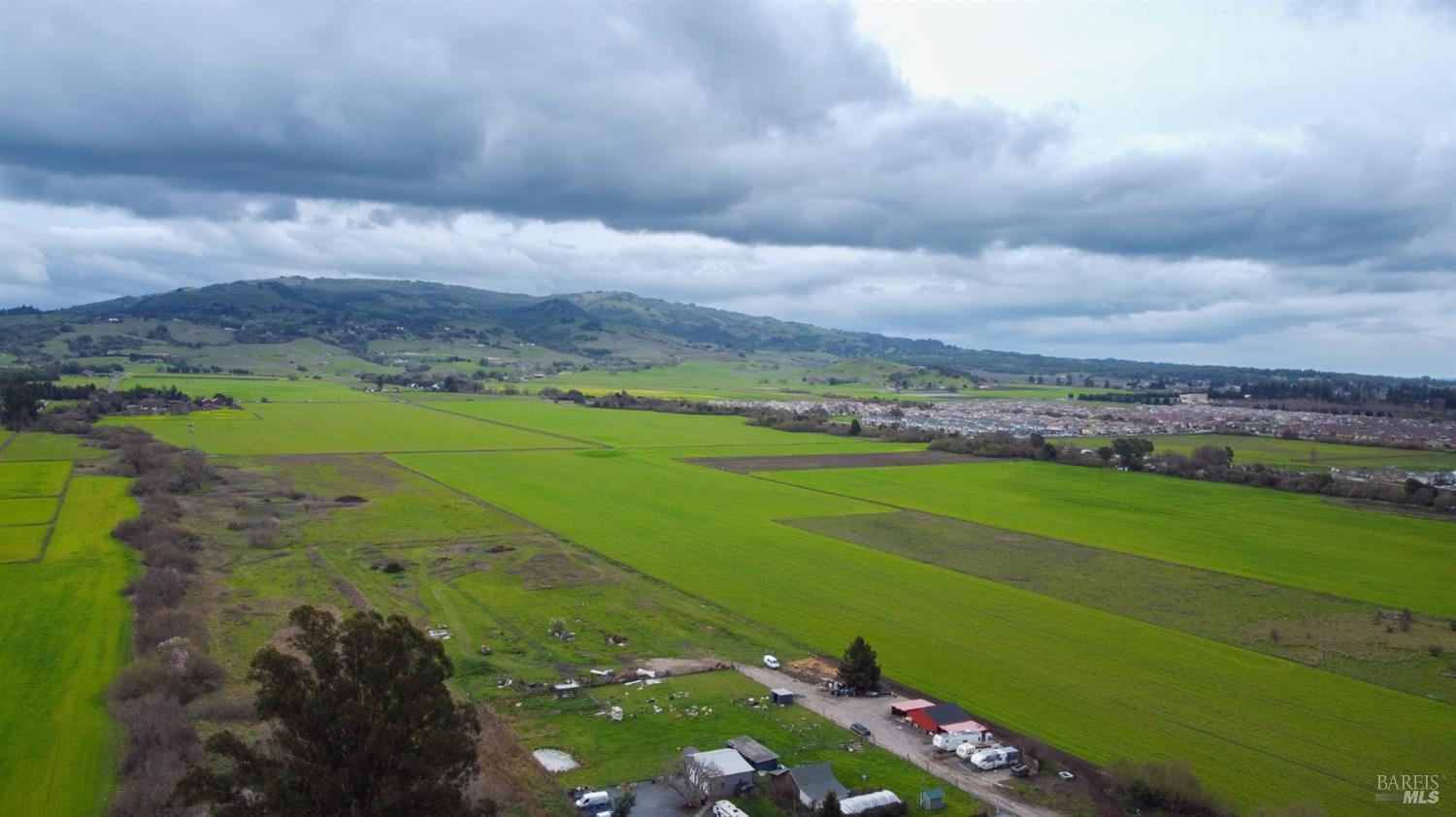 Detail Gallery Image 43 of 49 For 1243 Eleanor Ave, Rohnert Park,  CA 94928 - 3 Beds | 2 Baths