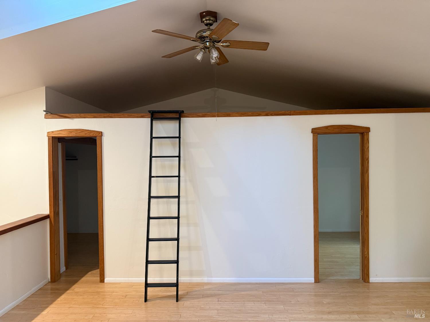 Detail Gallery Image 5 of 35 For 17001 Walker Lake Rd, Willits,  CA 95490 - 3 Beds | 2 Baths