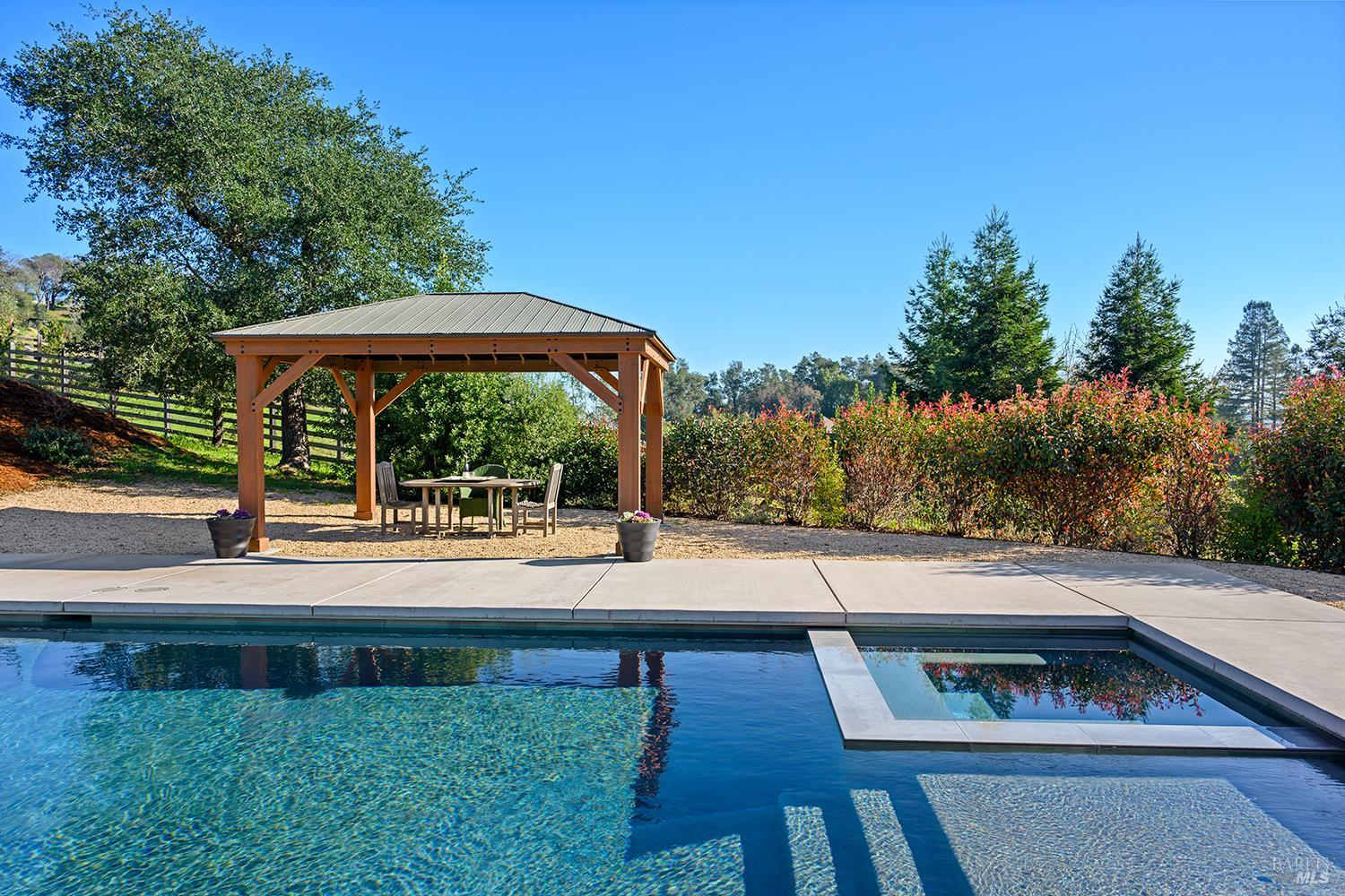 Detail Gallery Image 39 of 54 For 1750 Crystal Springs Ct, Santa Rosa,  CA 95404 - 3 Beds | 2 Baths