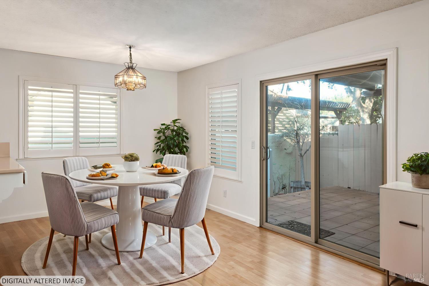 Detail Gallery Image 2 of 38 For 826 Adobe Dr, Santa Rosa,  CA 95404 - 3 Beds | 2 Baths