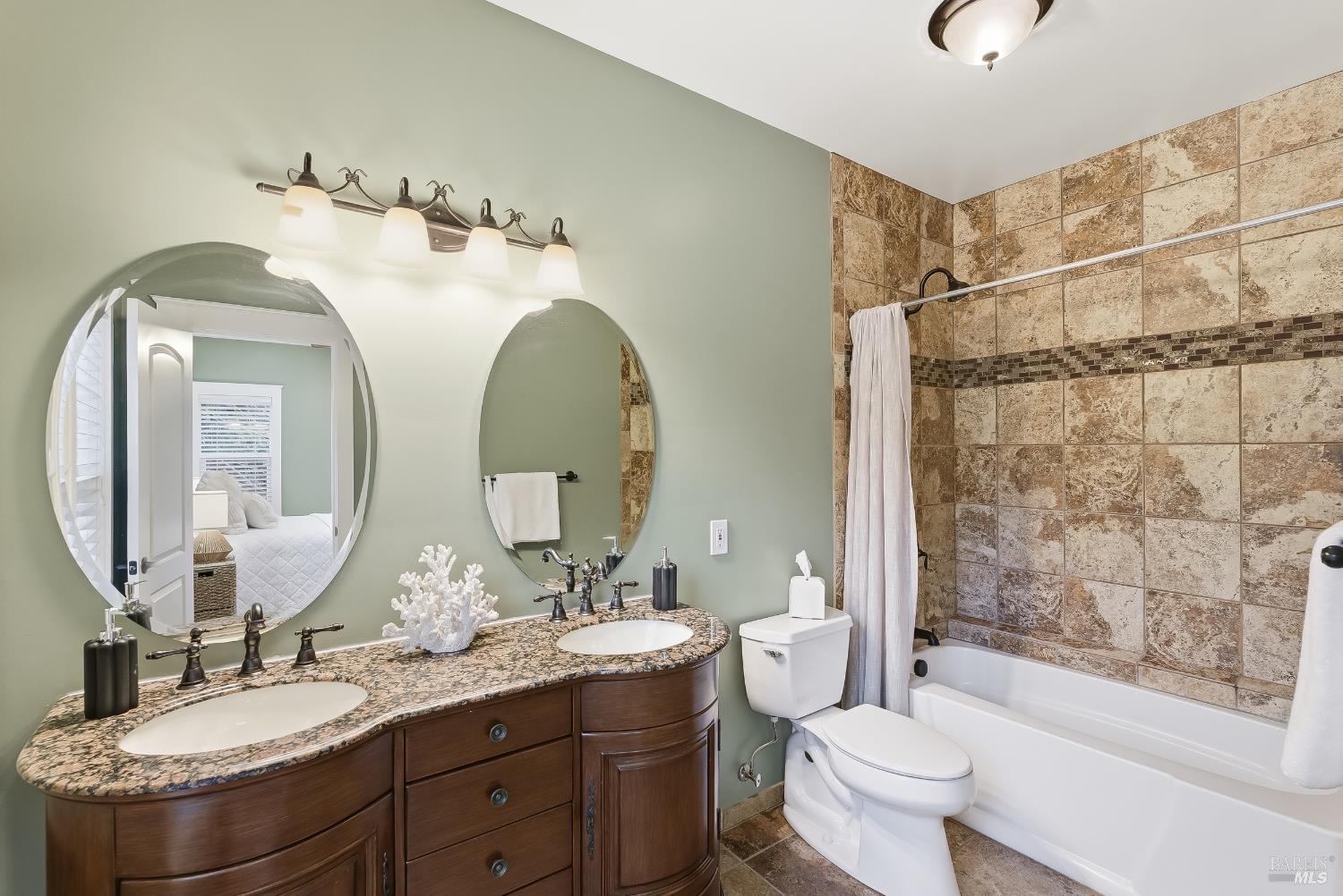 Detail Gallery Image 22 of 34 For 225 Berna Ave, Napa,  CA 94559 - 3 Beds | 2/1 Baths