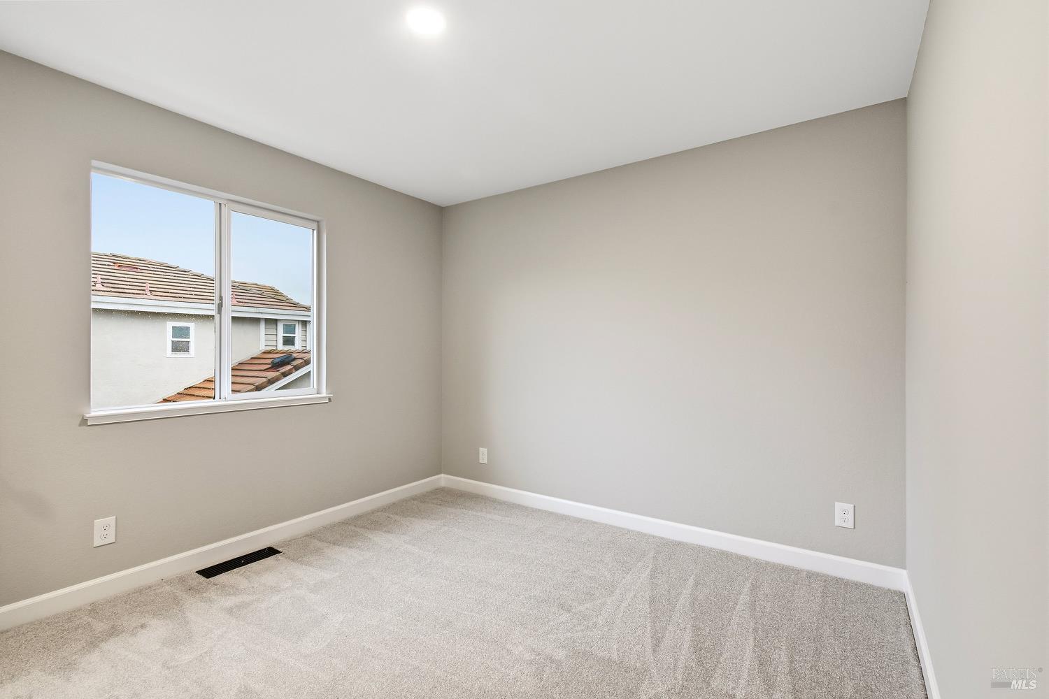 Detail Gallery Image 41 of 54 For 1121 Willow Ln, Fairfield,  CA 94533 - 4 Beds | 3 Baths