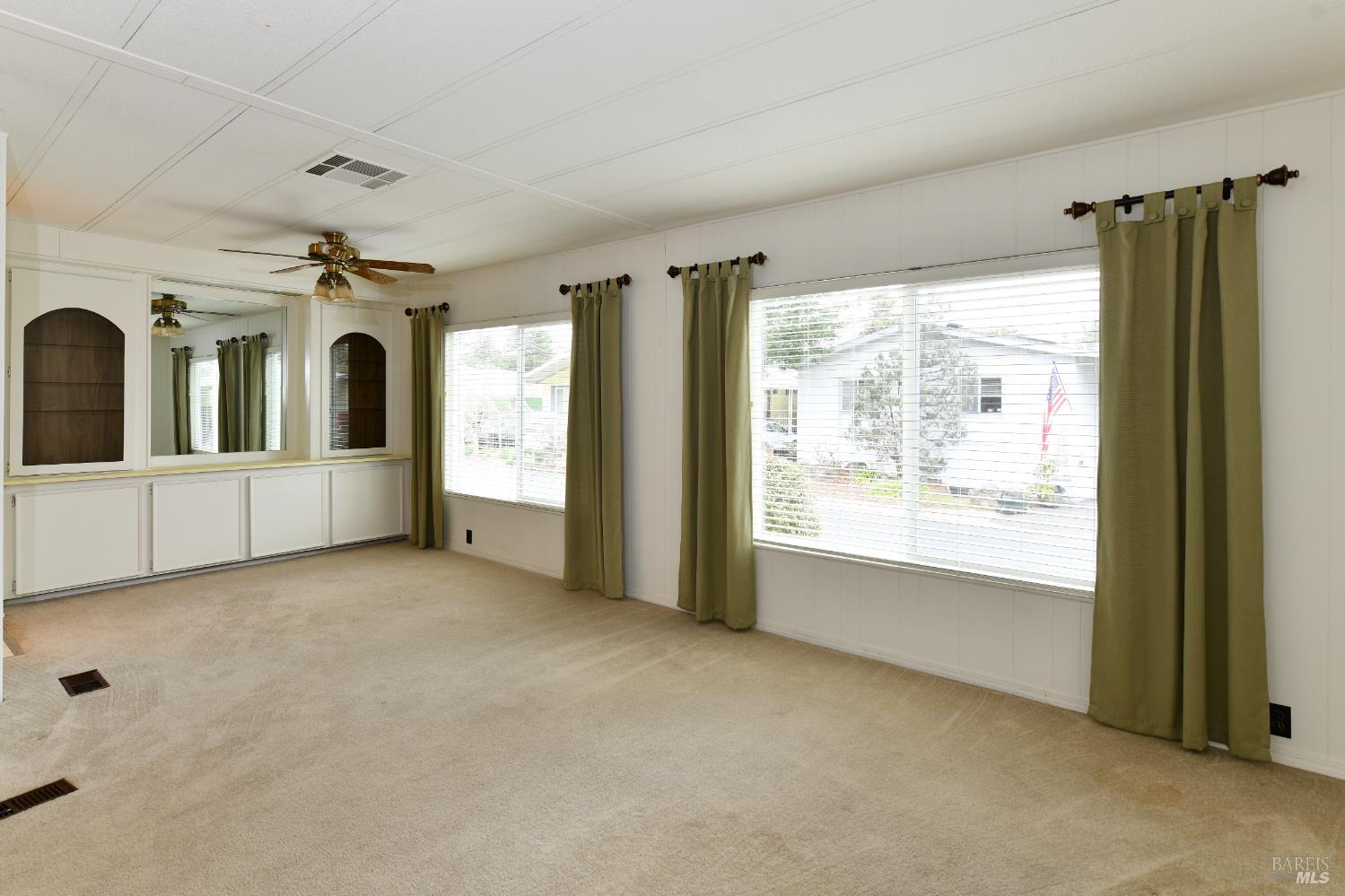 Detail Gallery Image 11 of 67 For 570 Sonoma Dr, Petaluma,  CA 94954 - 2 Beds | 2 Baths