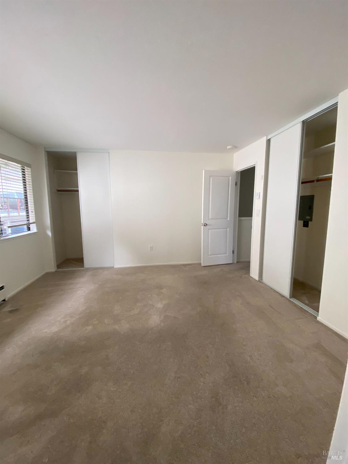 Detail Gallery Image 10 of 15 For 233 Marin Valley Dr, Novato,  CA 94949 - 2 Beds | 1/1 Baths