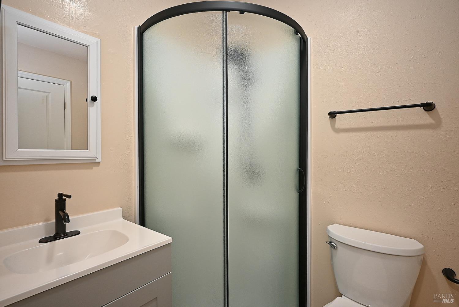 Detail Gallery Image 15 of 27 For 1049 Mohr Ln a,  Concord,  CA 94518 - 2 Beds | 1 Baths