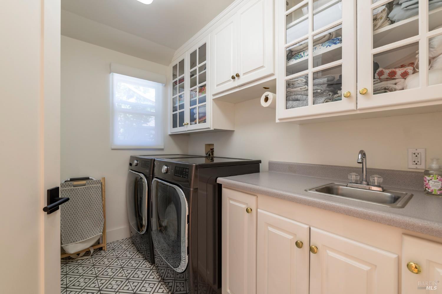 Detail Gallery Image 32 of 65 For 2501 Pinot Way, Saint Helena,  CA 94574 - 5 Beds | 3/1 Baths