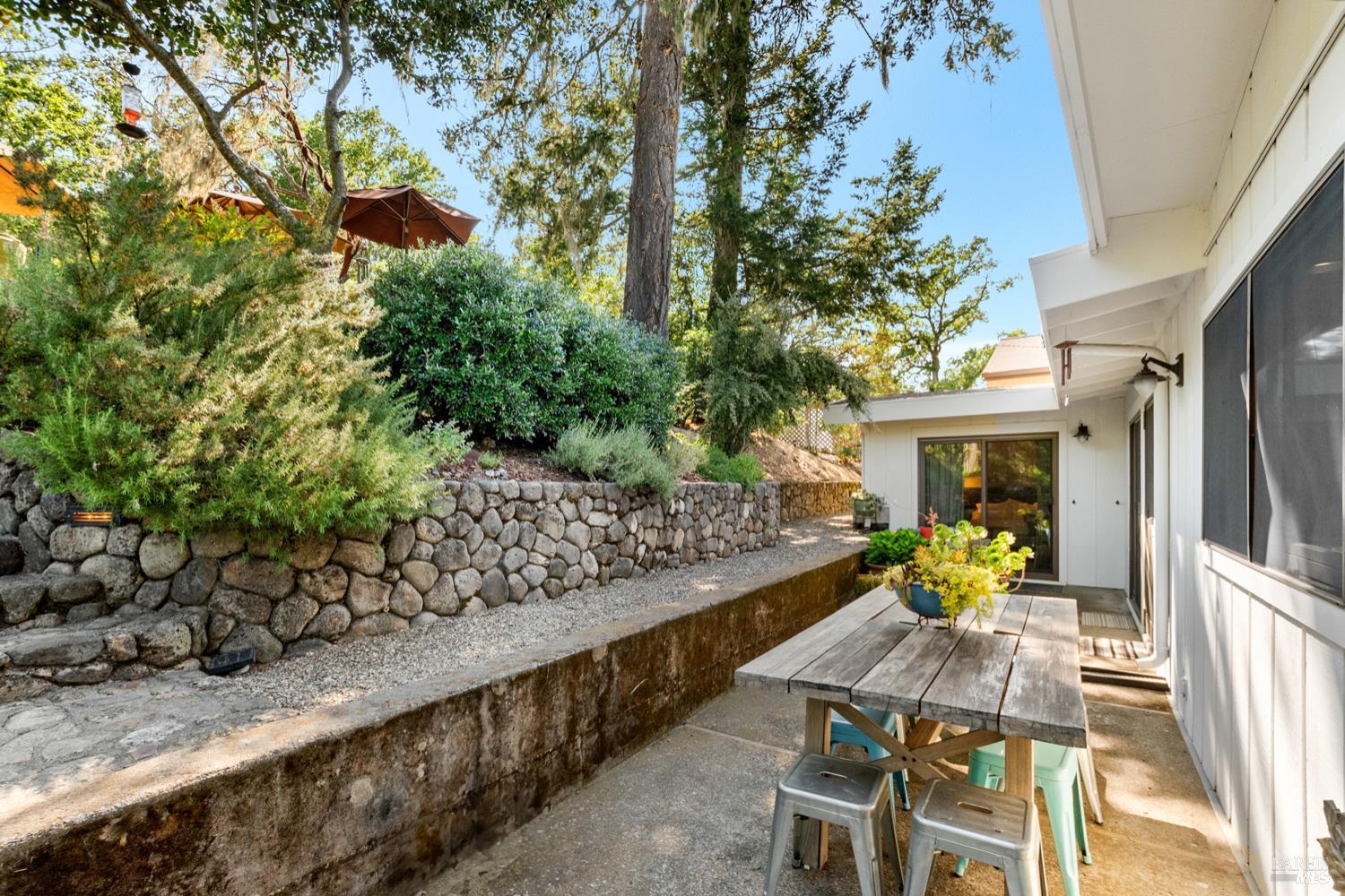 Detail Gallery Image 39 of 53 For 304 High St, Calistoga,  CA 94515 - 3 Beds | 2 Baths