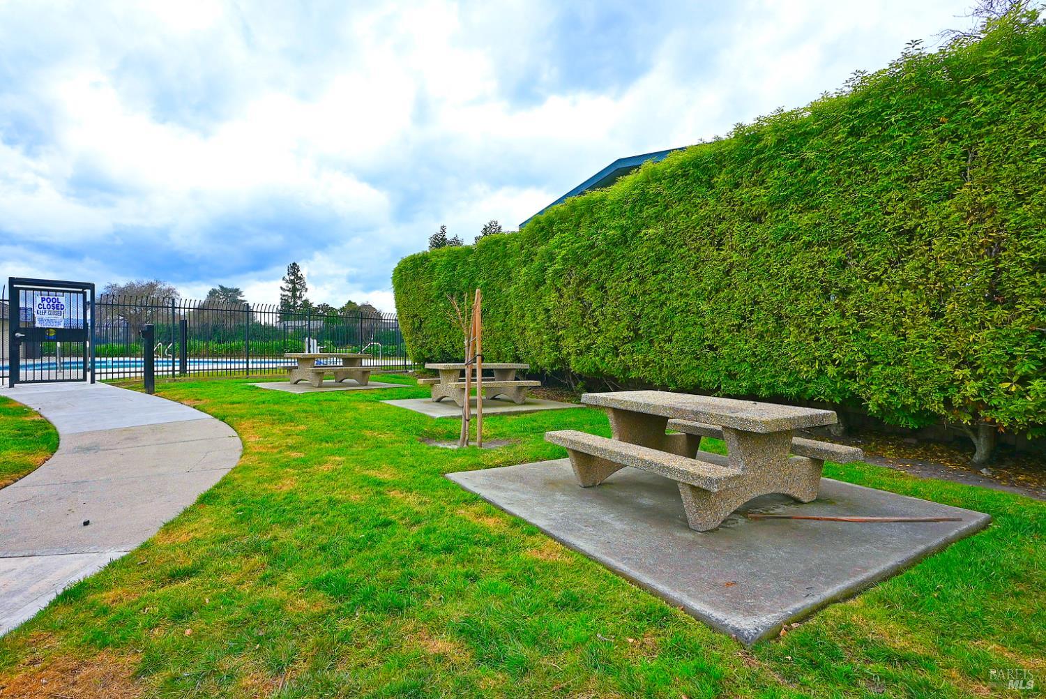 Detail Gallery Image 23 of 27 For 1049 Mohr Ln a,  Concord,  CA 94518 - 2 Beds | 1 Baths