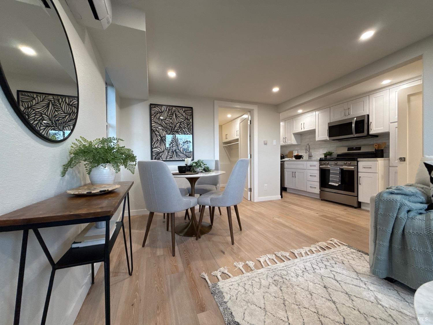 Detail Gallery Image 31 of 45 For 1008 Evans Ave, Napa,  CA 94559 - 4 Beds | 4/1 Baths