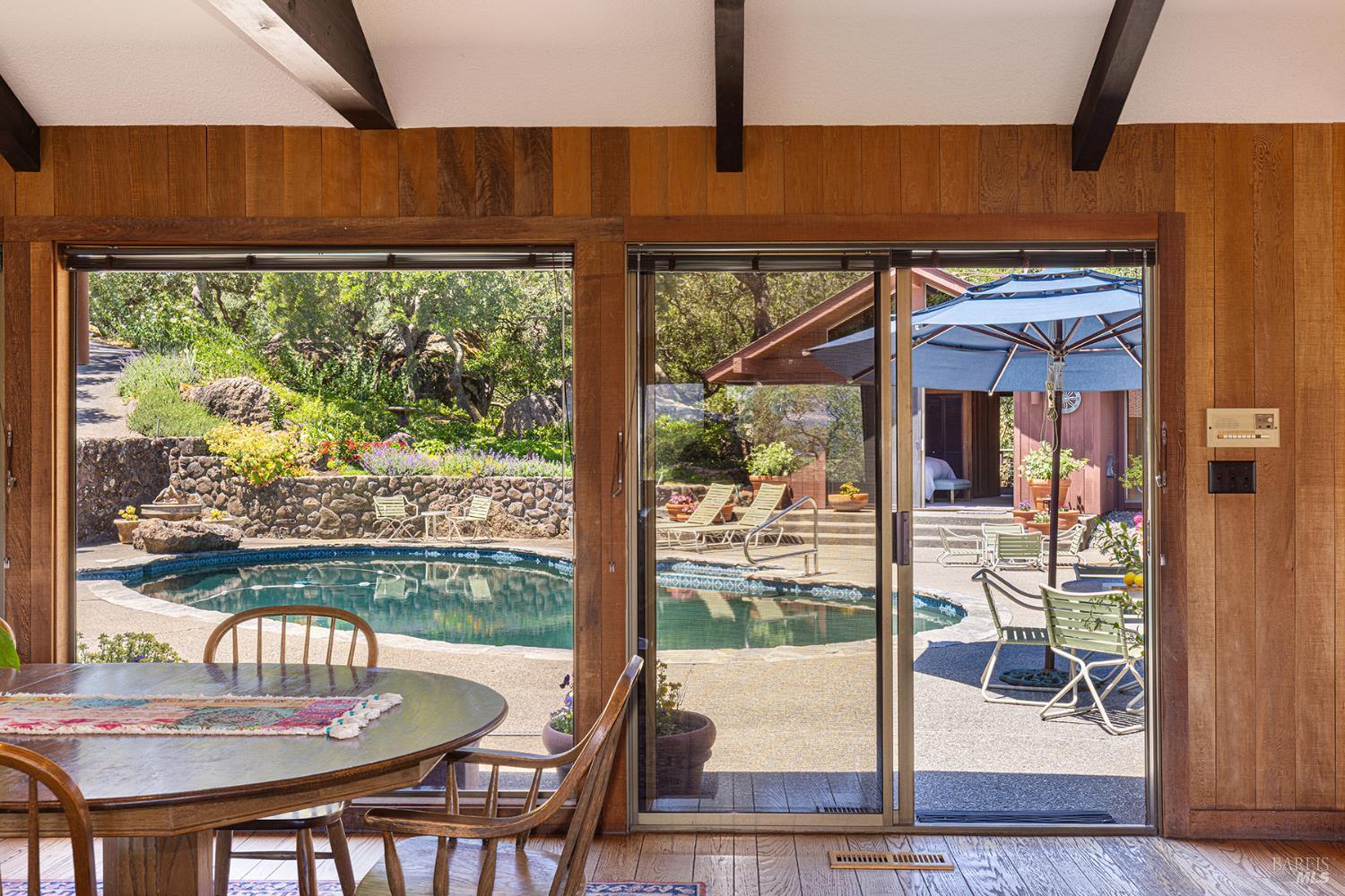 Detail Gallery Image 19 of 64 For 2231 1st Ave, Napa,  CA 94558 - 4 Beds | 3/1 Baths