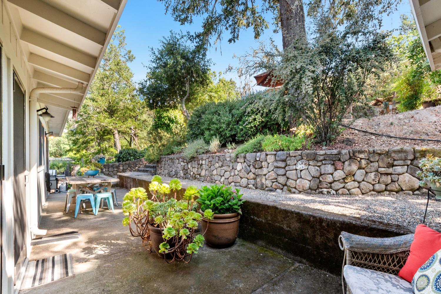 Detail Gallery Image 40 of 53 For 304 High St, Calistoga,  CA 94515 - 3 Beds | 2 Baths