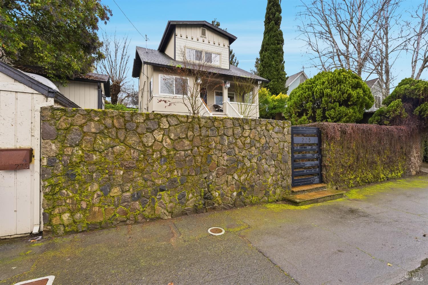 Detail Gallery Image 34 of 34 For 225 Berna Ave, Napa,  CA 94559 - 3 Beds | 2/1 Baths