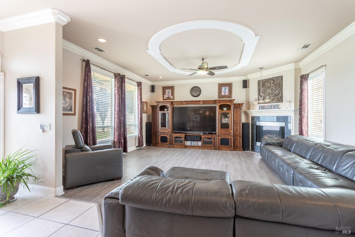 Detail Gallery Image 14 of 58 For 7605 Churn Creek Rd, Redding,  CA 96002 - 5 Beds | 2/1 Baths