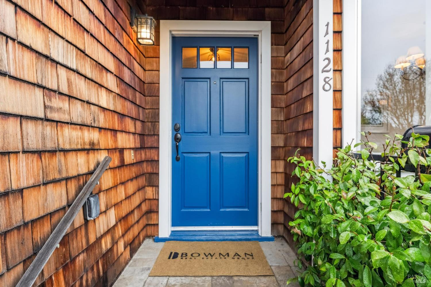 Detail Gallery Image 4 of 55 For 1128 Elm Dr, Novato,  CA 94945 - 2 Beds | 2 Baths