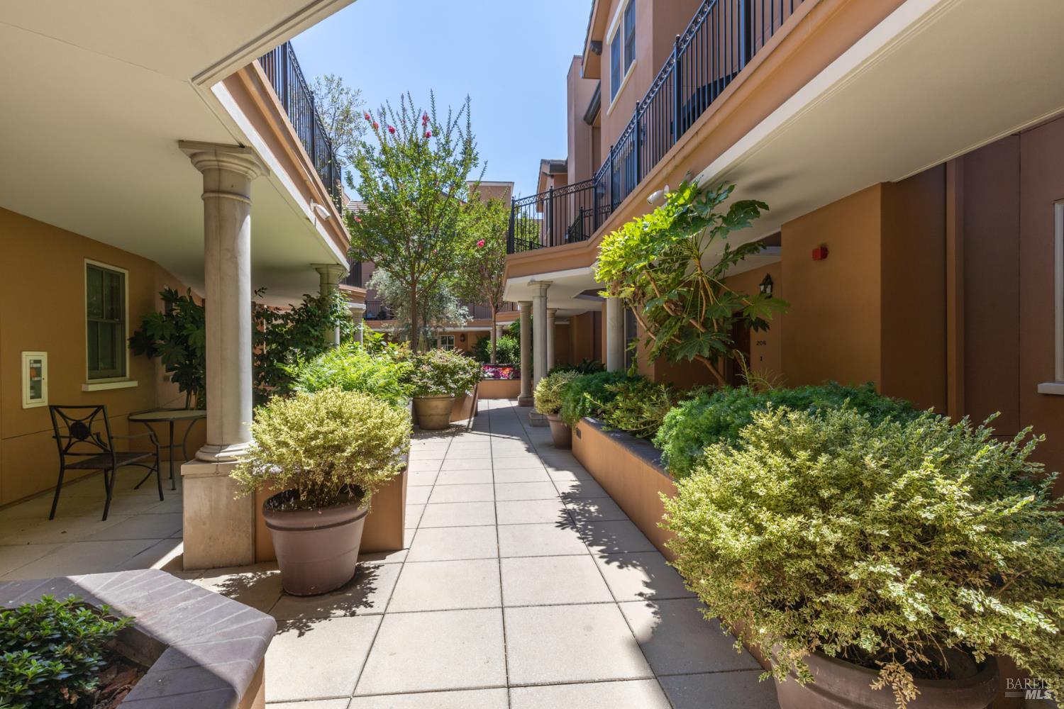 Detail Gallery Image 25 of 27 For 588 Main St #207,  Napa,  CA 94559 - 1 Beds | 1 Baths