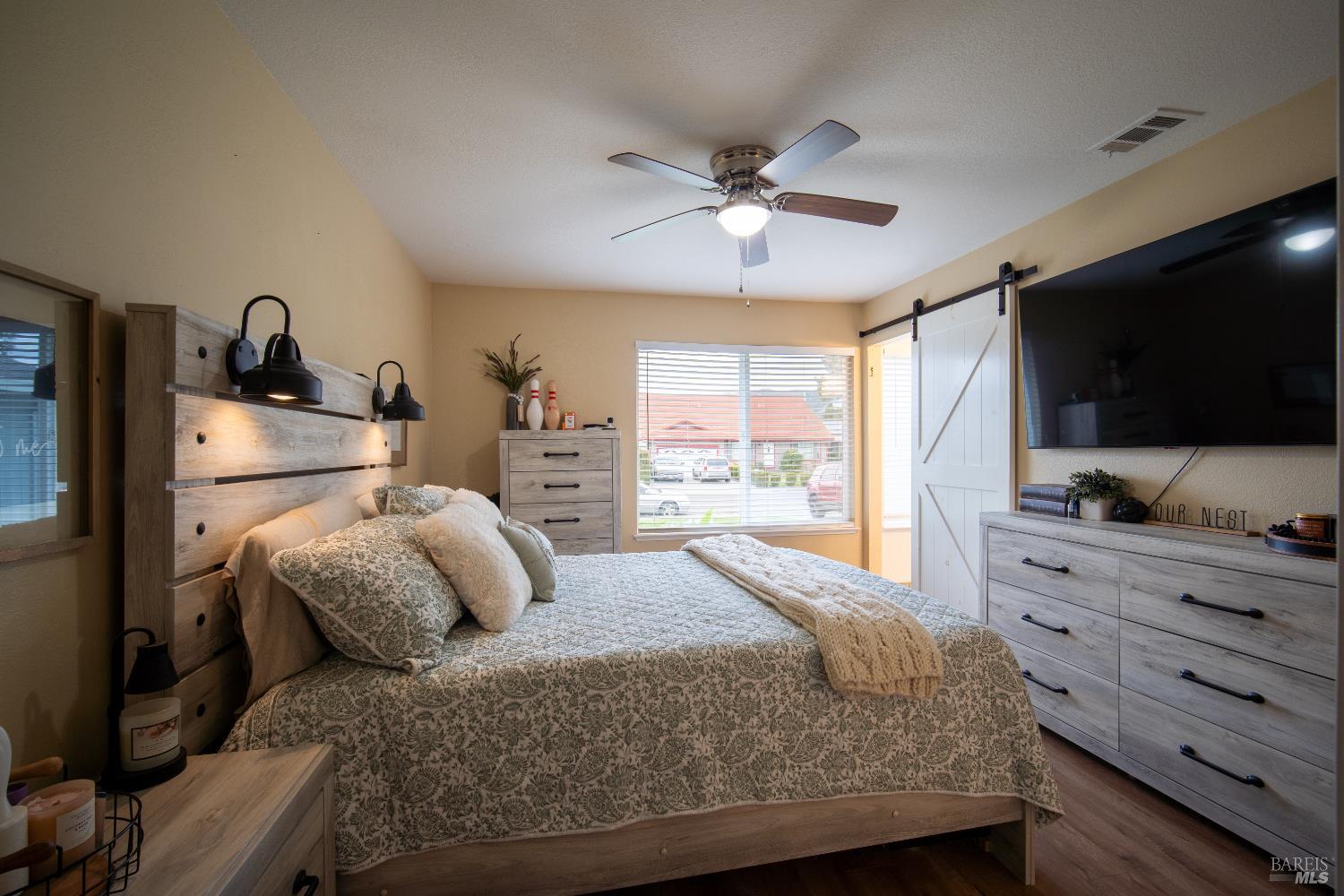 Detail Gallery Image 27 of 49 For 1243 Eleanor Ave, Rohnert Park,  CA 94928 - 3 Beds | 2 Baths