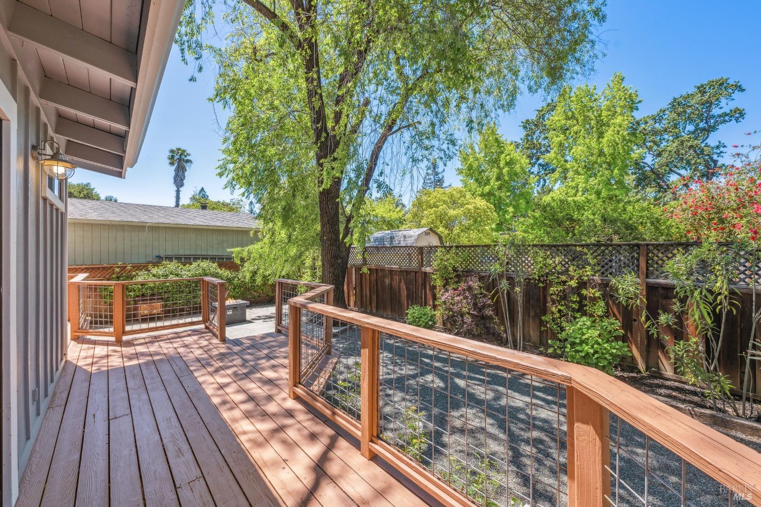Detail Gallery Image 9 of 24 For 18450 Lucas Ave, Sonoma,  CA 95476 - 2 Beds | 2 Baths