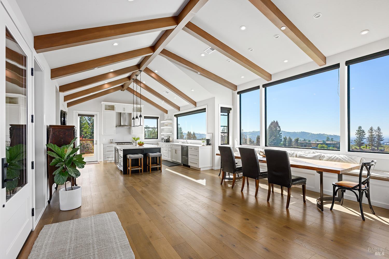 Detail Gallery Image 7 of 54 For 1750 Crystal Springs Ct, Santa Rosa,  CA 95404 - 3 Beds | 2 Baths