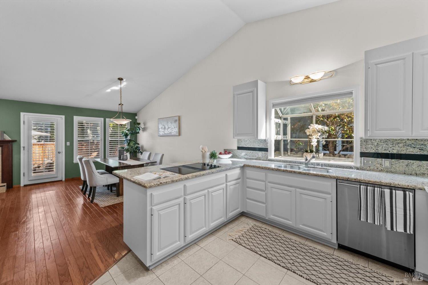 Detail Gallery Image 20 of 44 For 2004 Oak Cir, Yountville,  CA 94599 - 3 Beds | 2 Baths