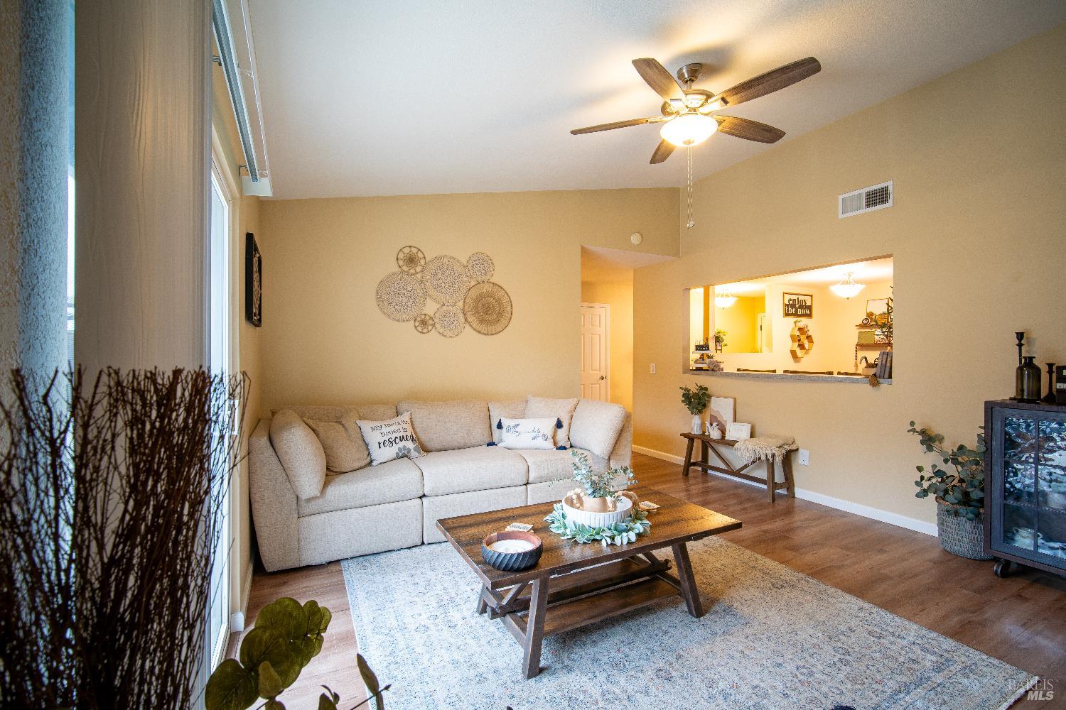 Detail Gallery Image 19 of 49 For 1243 Eleanor Ave, Rohnert Park,  CA 94928 - 3 Beds | 2 Baths