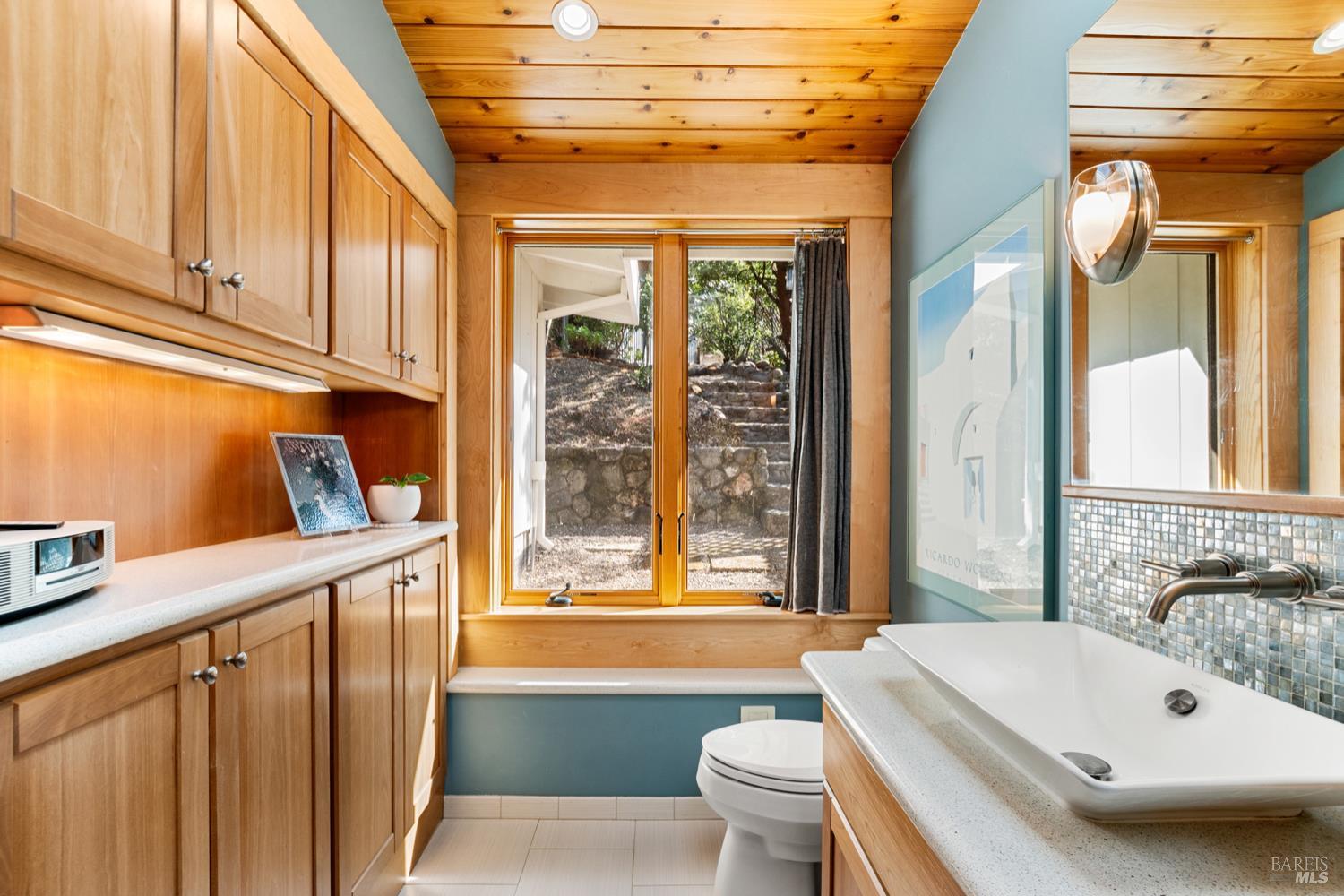 Detail Gallery Image 31 of 53 For 304 High St, Calistoga,  CA 94515 - 3 Beds | 2 Baths