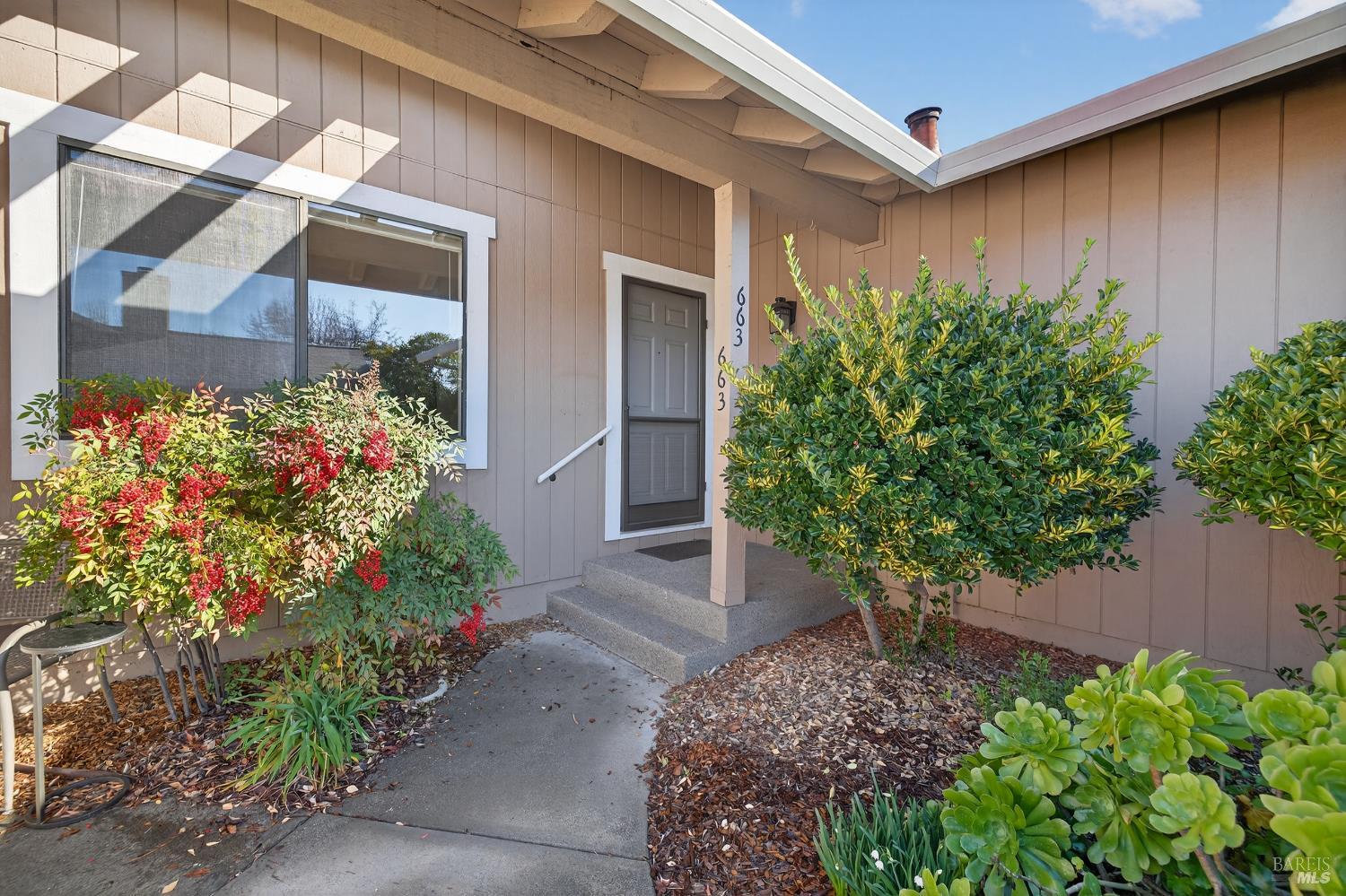 Detail Gallery Image 6 of 24 For 663 Spring Ln, Sonoma,  CA 95476 - 2 Beds | 1 Baths