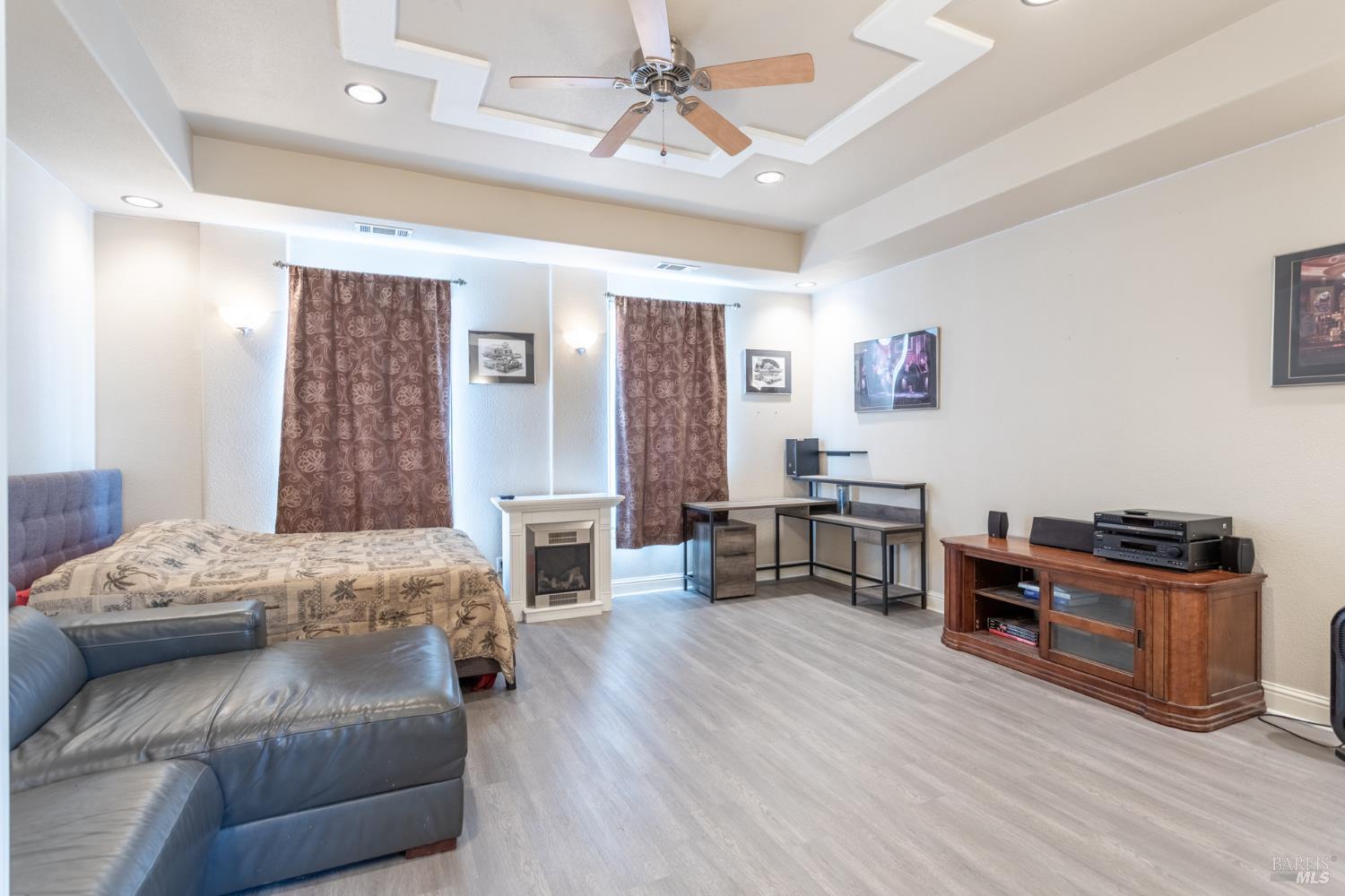 Detail Gallery Image 36 of 58 For 7605 Churn Creek Rd, Redding,  CA 96002 - 5 Beds | 2/1 Baths