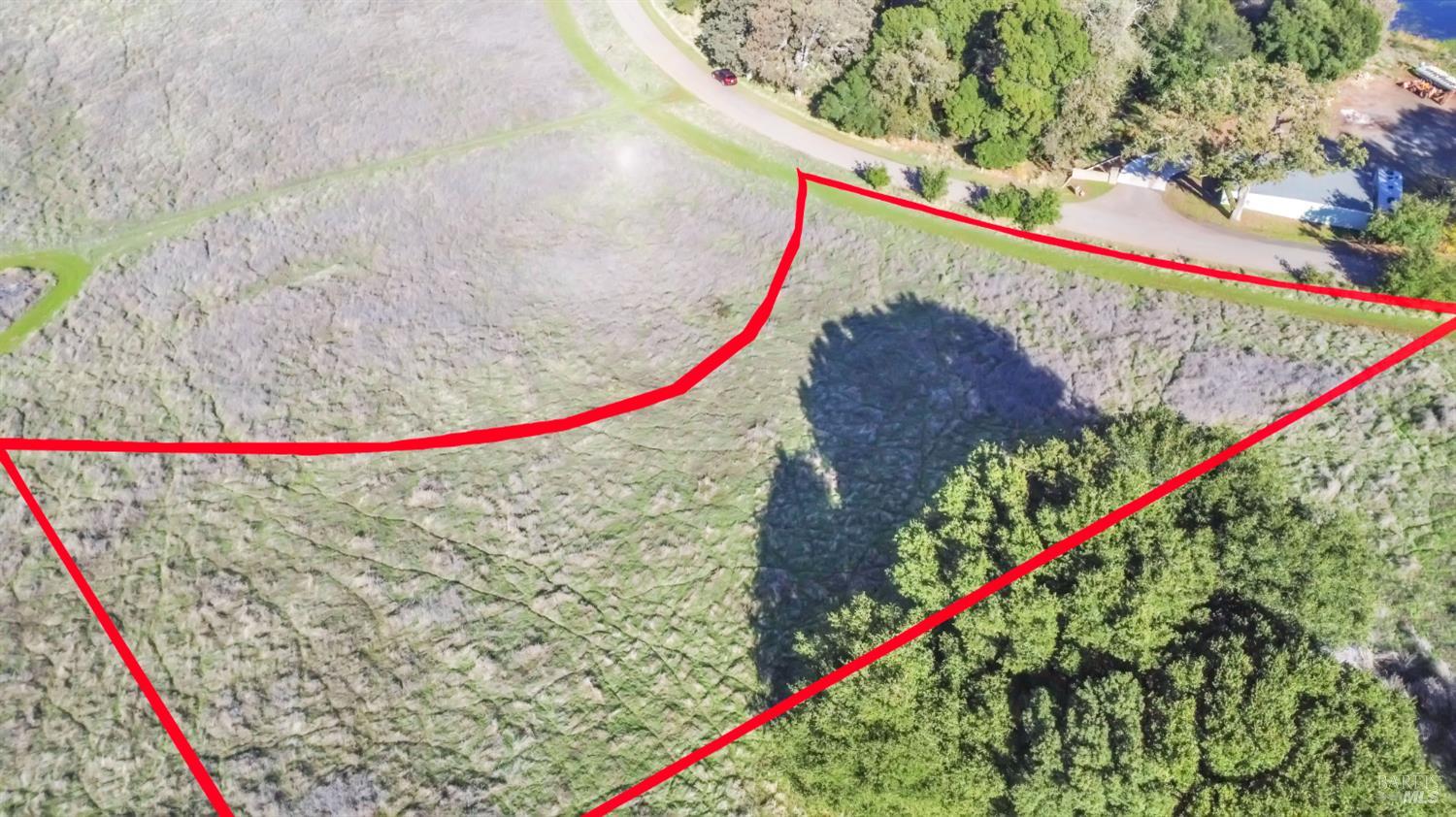 Detail Gallery Image 11 of 28 For 8249 Point Dr, Kelseyville,  CA 95451 - – Beds | – Baths