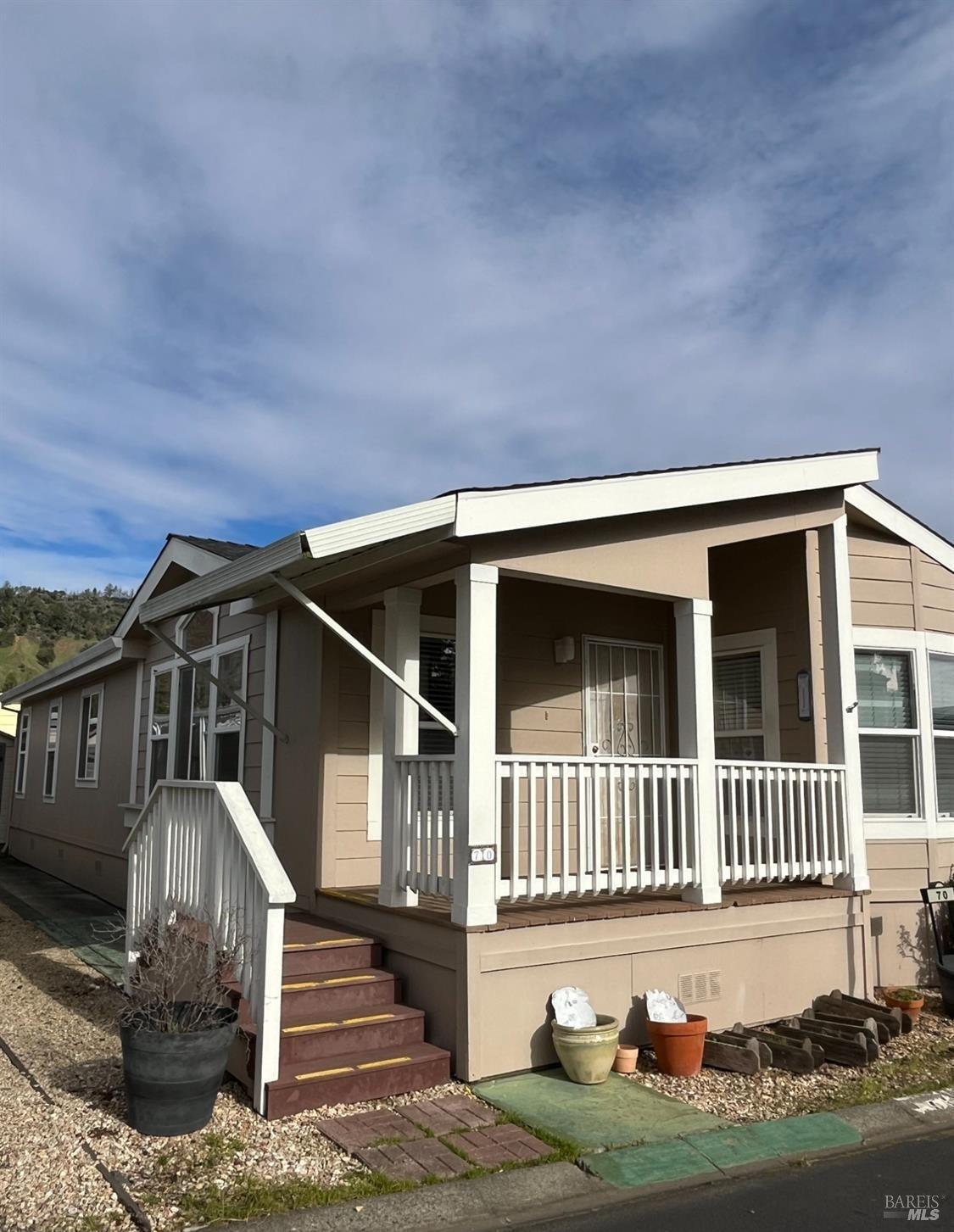 Detail Gallery Image 3 of 22 For 70 Coronado Cir, Santa Rosa,  CA 95409 - 2 Beds | 2 Baths