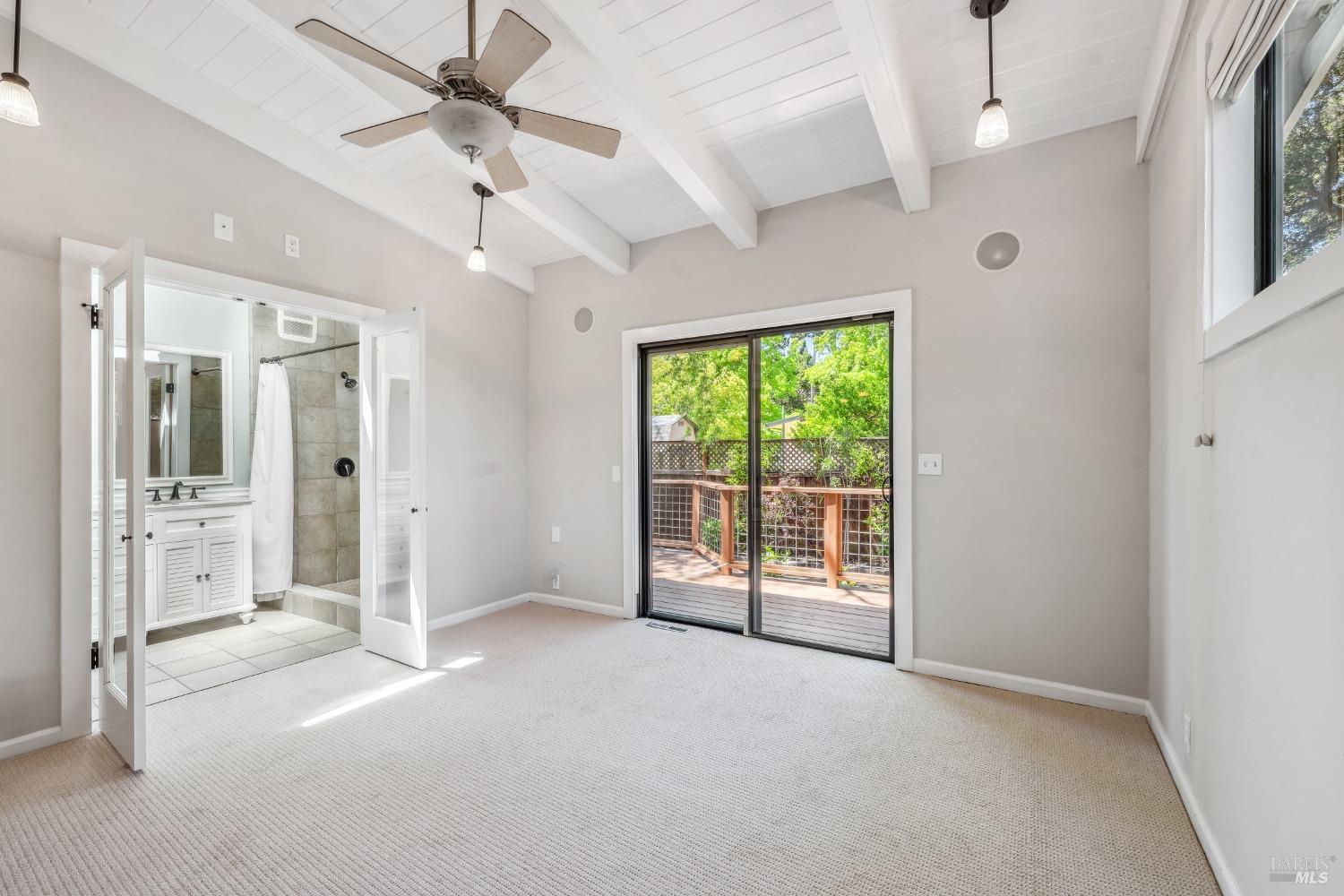 Detail Gallery Image 7 of 24 For 18450 Lucas Ave, Sonoma,  CA 95476 - 2 Beds | 2 Baths