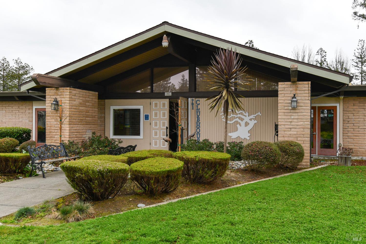 Detail Gallery Image 58 of 67 For 570 Sonoma Dr, Petaluma,  CA 94954 - 2 Beds | 2 Baths