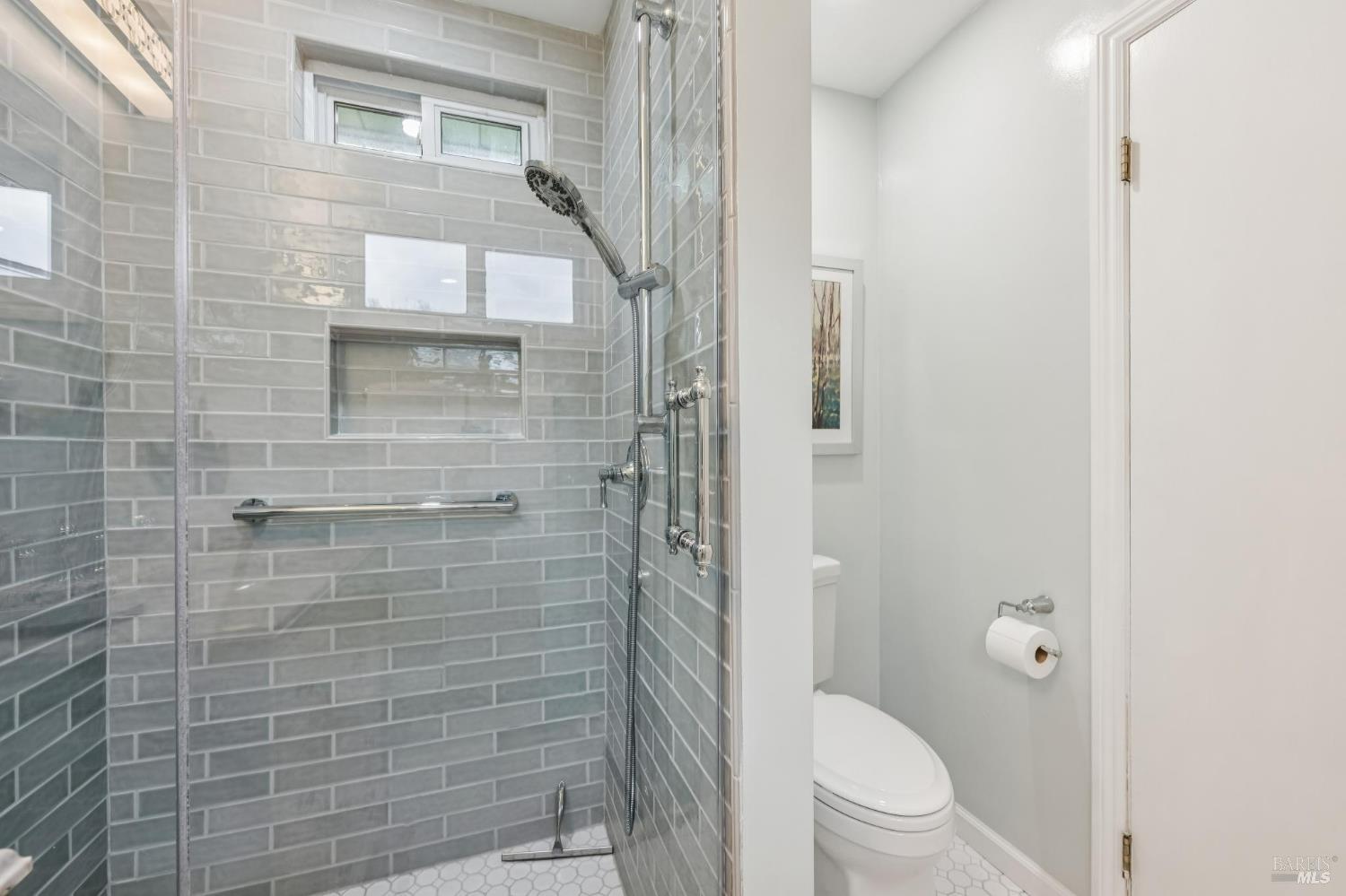 Detail Gallery Image 36 of 55 For 1128 Elm Dr, Novato,  CA 94945 - 2 Beds | 2 Baths