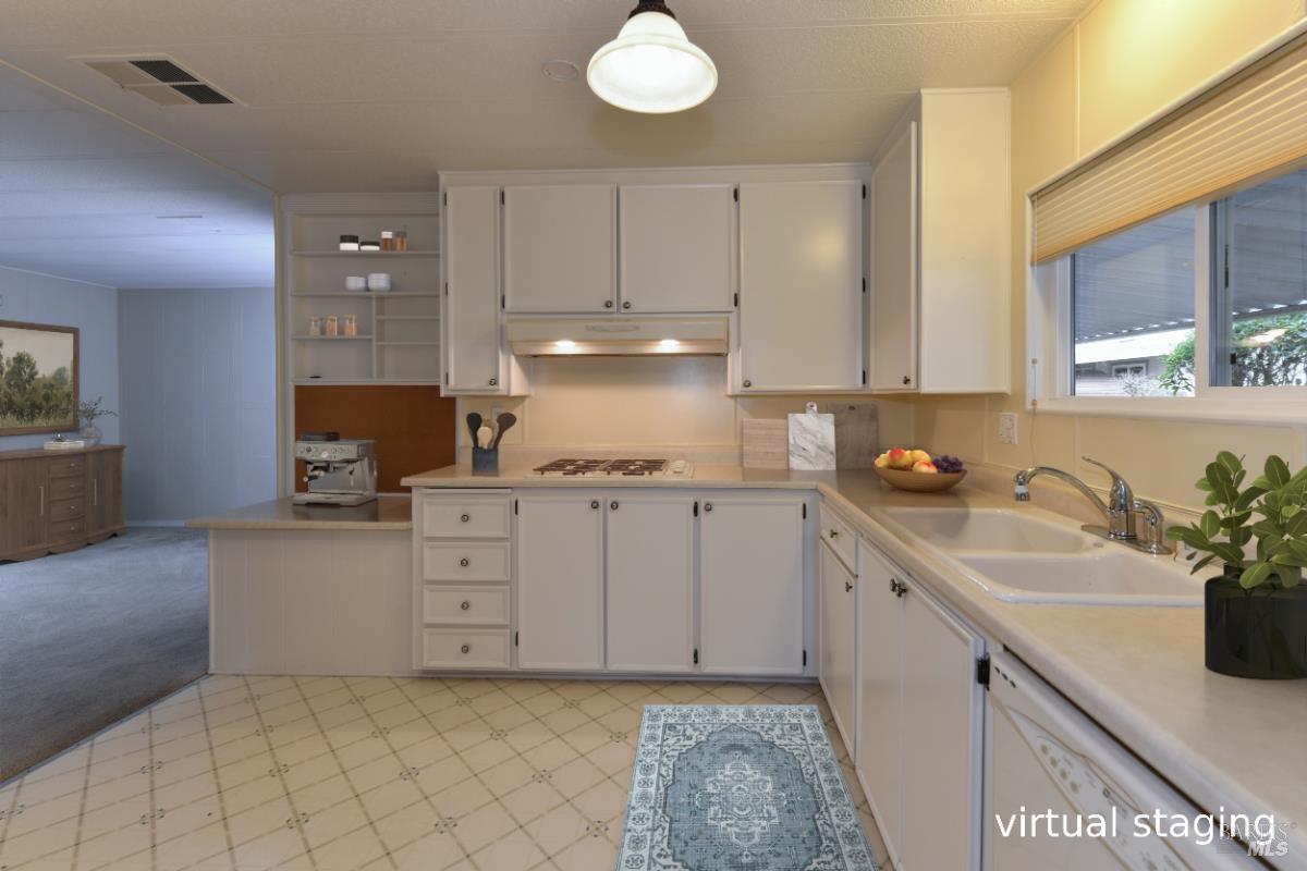 Detail Gallery Image 30 of 67 For 570 Sonoma Dr, Petaluma,  CA 94954 - 2 Beds | 2 Baths