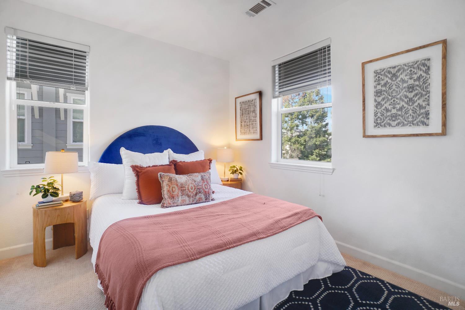 Detail Gallery Image 12 of 30 For 113 Firefly Ln, Napa,  CA 94558 - 3 Beds | 3/1 Baths