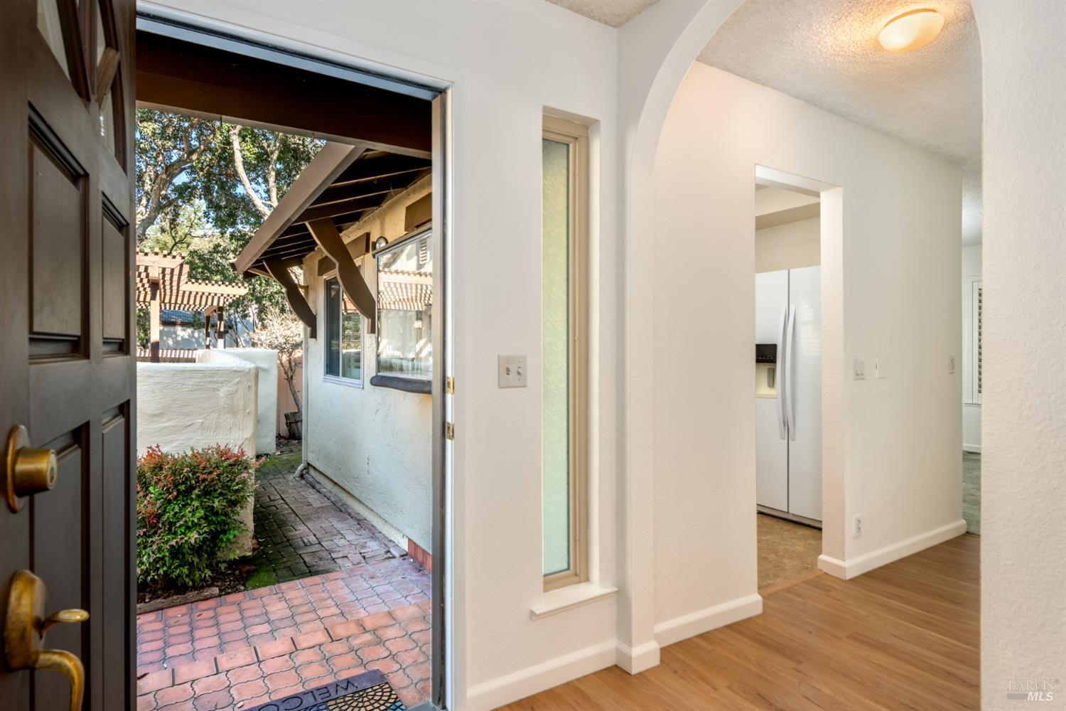 Detail Gallery Image 8 of 38 For 826 Adobe Dr, Santa Rosa,  CA 95404 - 3 Beds | 2 Baths