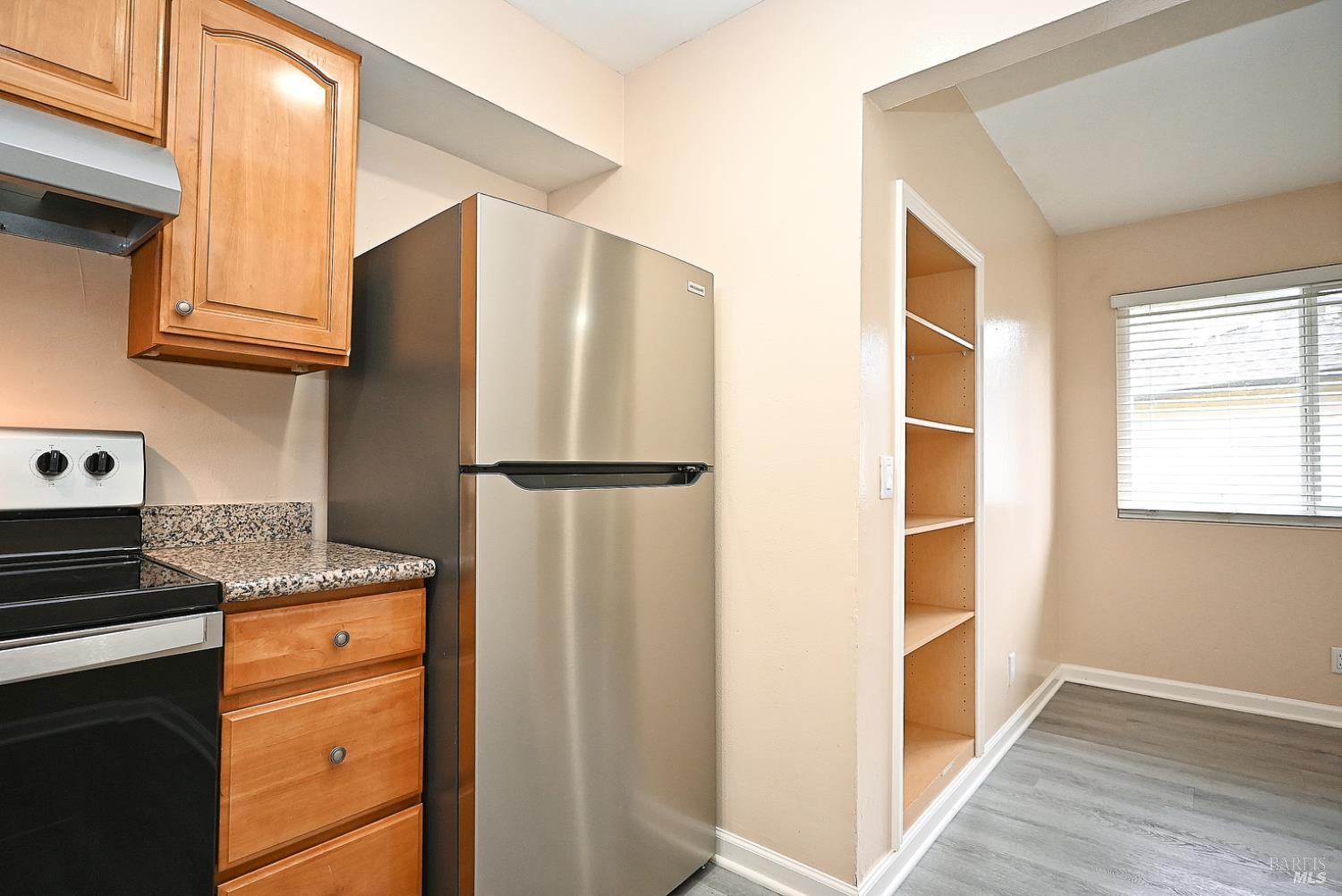 Detail Gallery Image 8 of 27 For 1049 Mohr Ln a,  Concord,  CA 94518 - 2 Beds | 1 Baths