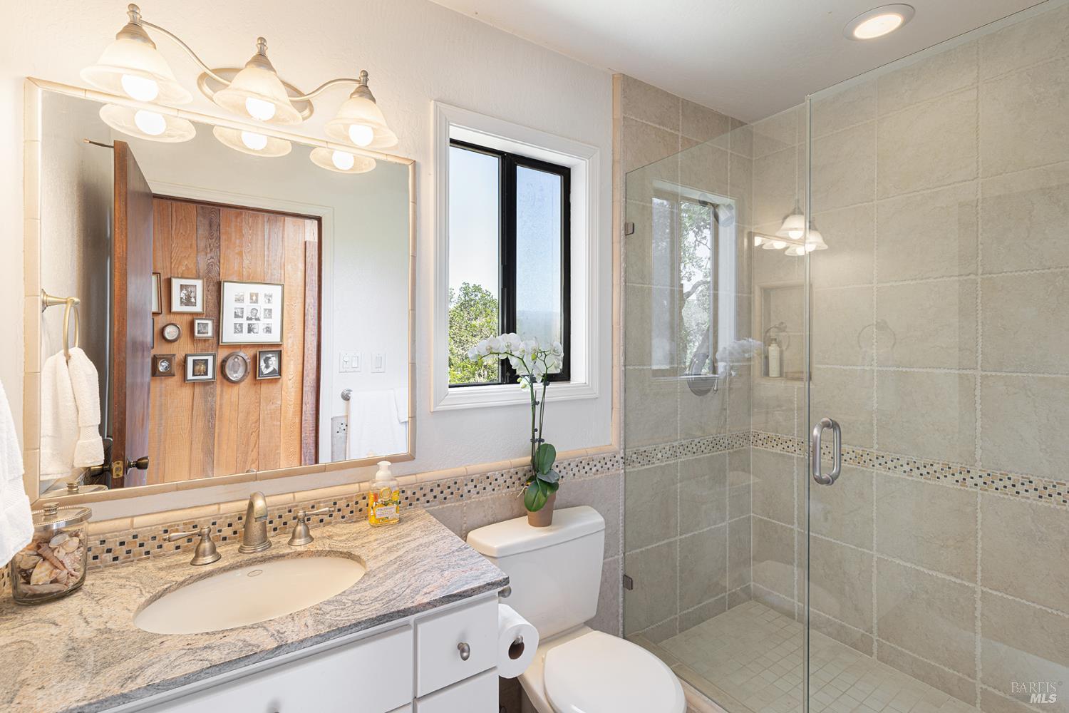 Detail Gallery Image 25 of 64 For 2231 1st Ave, Napa,  CA 94558 - 4 Beds | 3/1 Baths