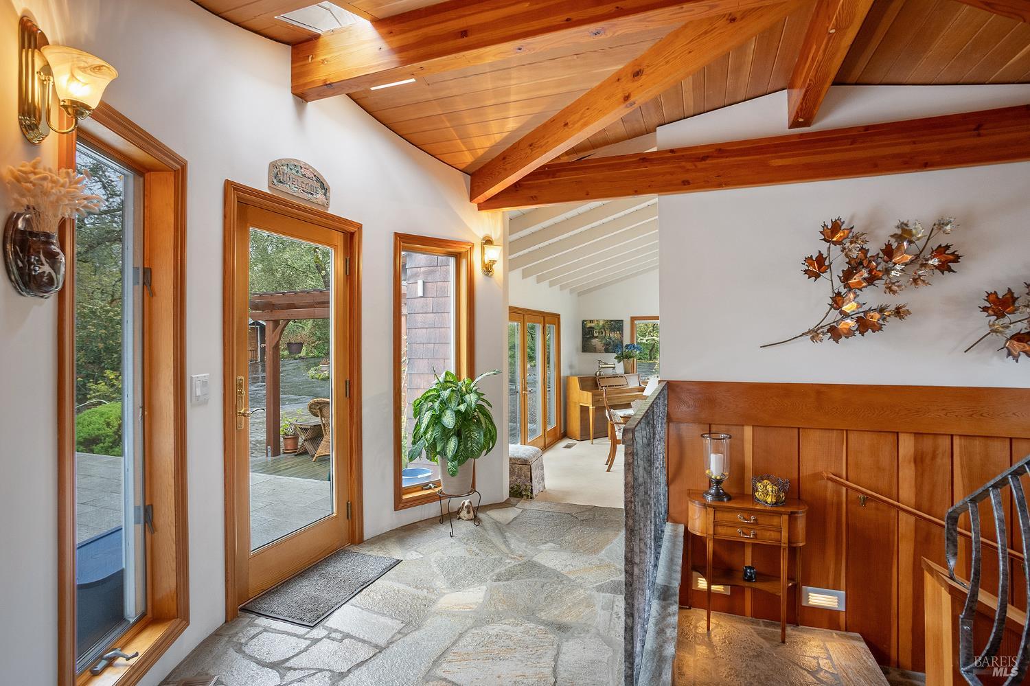 Detail Gallery Image 9 of 91 For 17650 High Rd, Sonoma,  CA 95476 - 3 Beds | 3/1 Baths