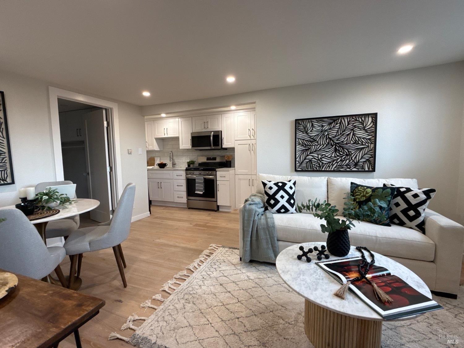 Detail Gallery Image 30 of 45 For 1008 Evans Ave, Napa,  CA 94559 - 4 Beds | 4/1 Baths