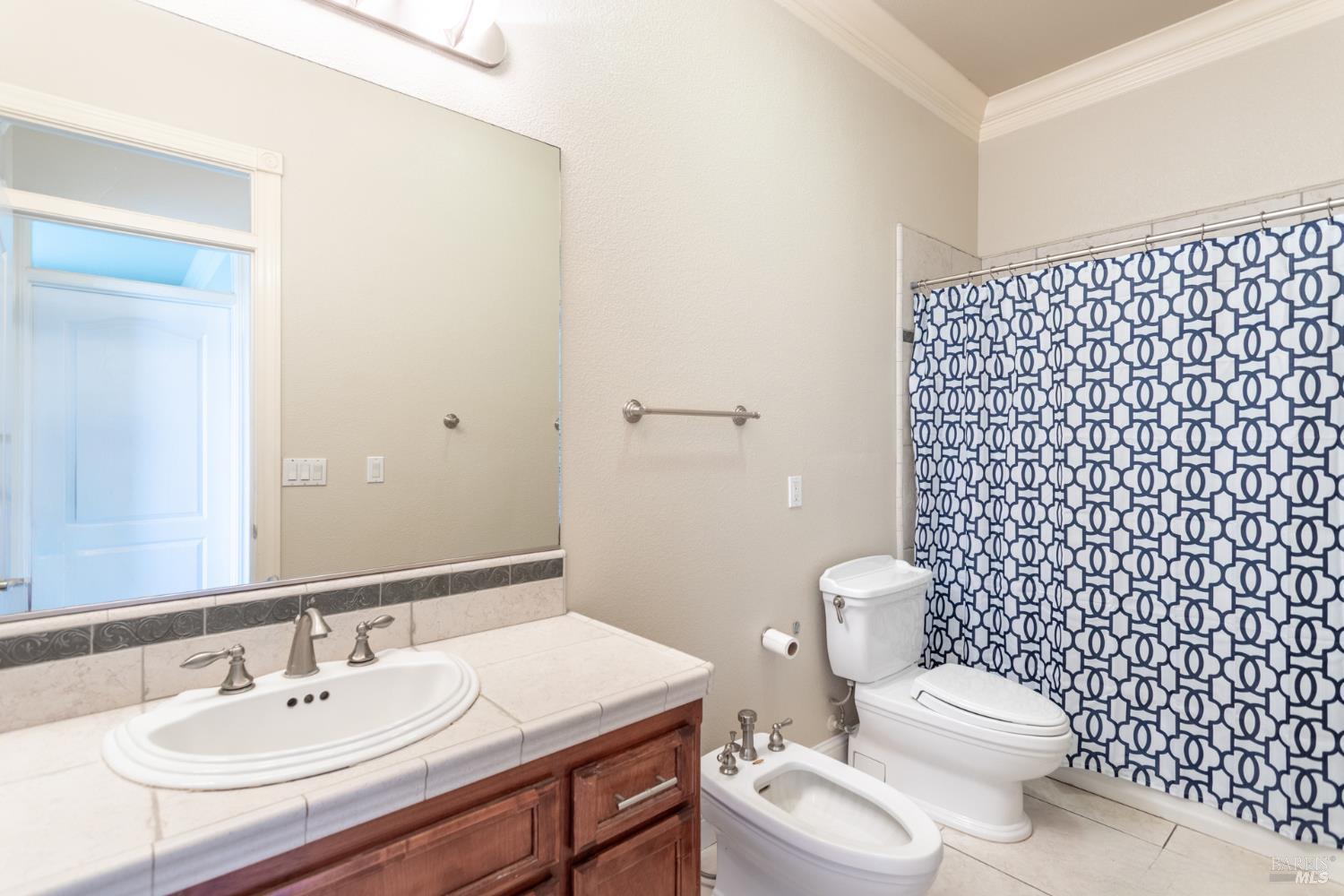 Detail Gallery Image 32 of 58 For 7605 Churn Creek Rd, Redding,  CA 96002 - 5 Beds | 2/1 Baths