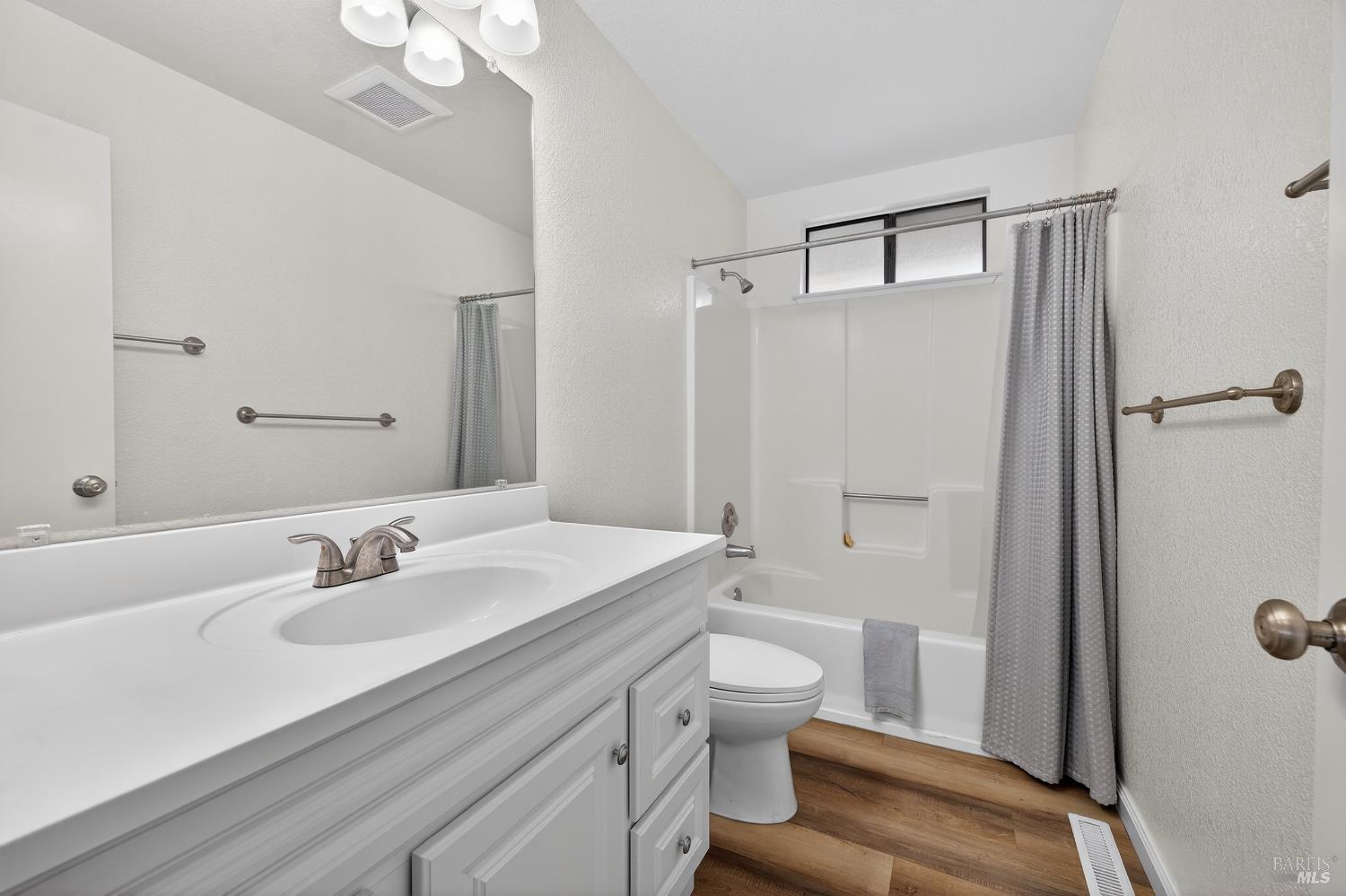 Detail Gallery Image 17 of 24 For 663 Spring Ln, Sonoma,  CA 95476 - 2 Beds | 1 Baths