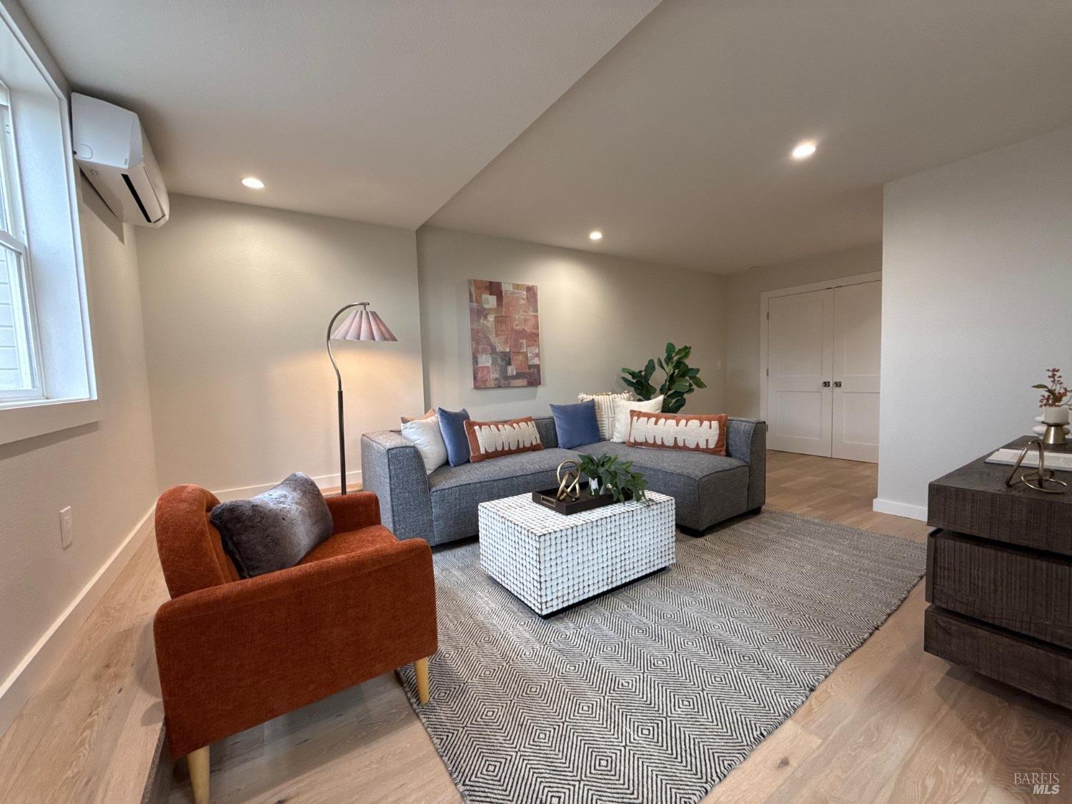 Detail Gallery Image 27 of 45 For 1008 Evans Ave, Napa,  CA 94559 - 4 Beds | 4/1 Baths