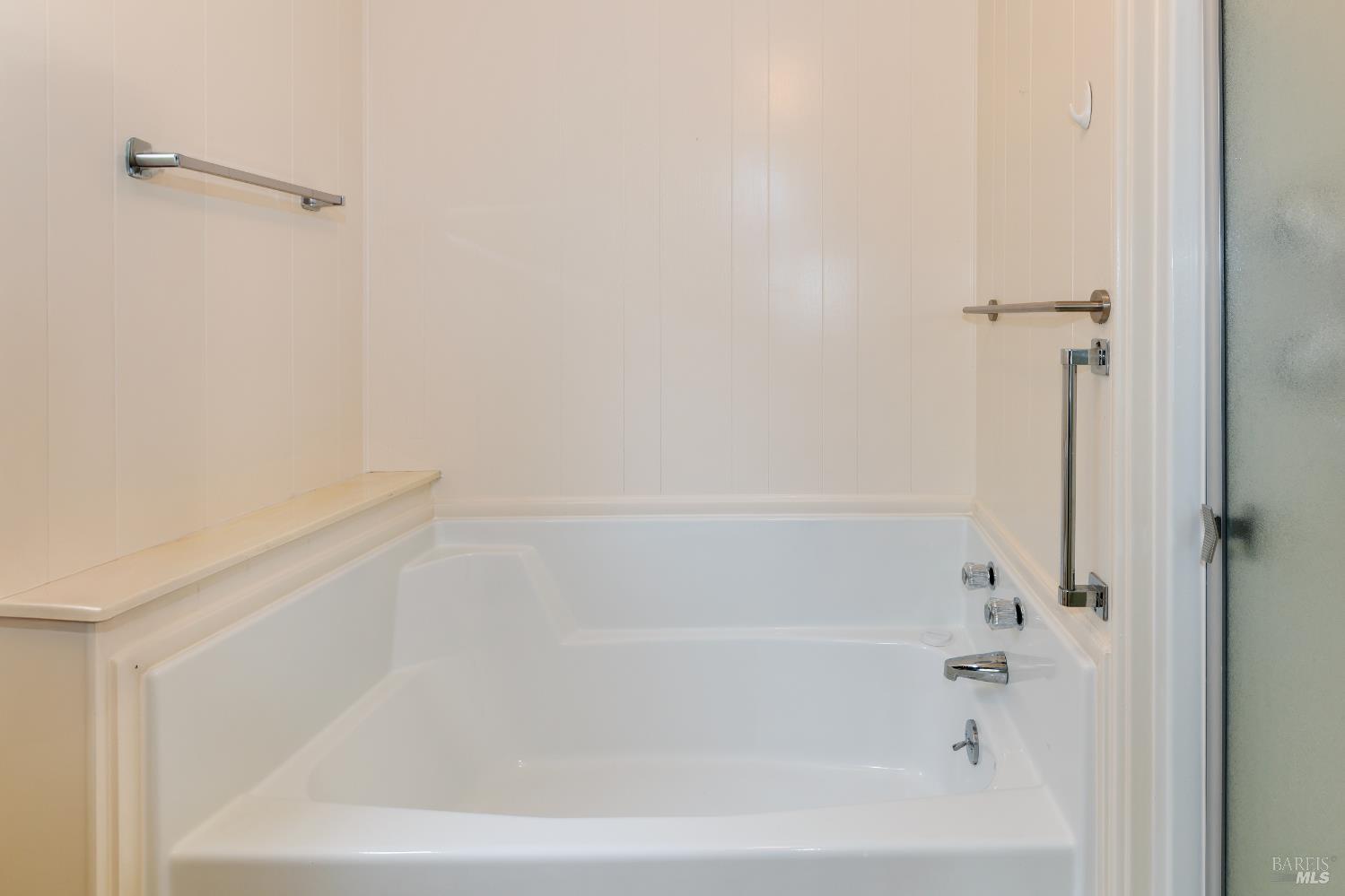 Detail Gallery Image 41 of 67 For 570 Sonoma Dr, Petaluma,  CA 94954 - 2 Beds | 2 Baths