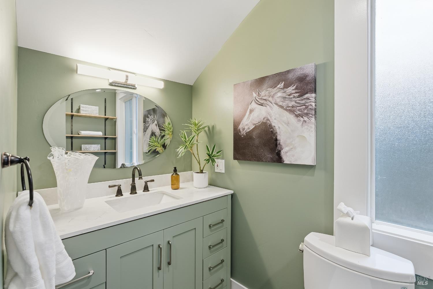 Detail Gallery Image 17 of 34 For 225 Berna Ave, Napa,  CA 94559 - 3 Beds | 2/1 Baths