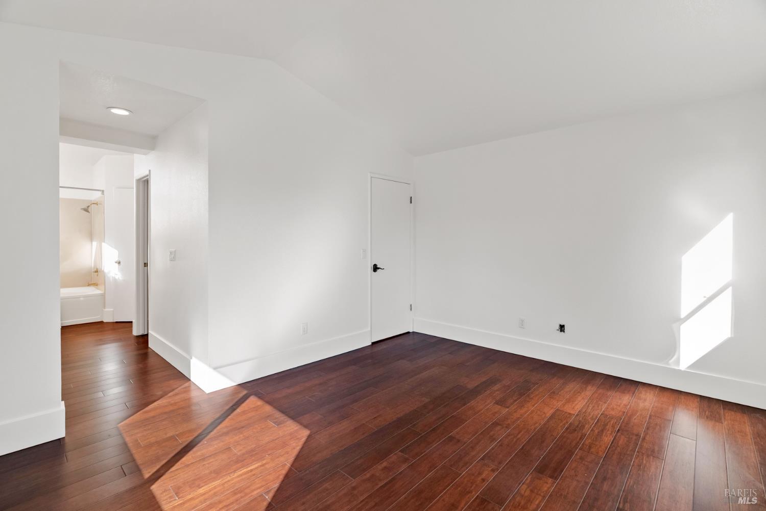 Detail Gallery Image 16 of 24 For 100 Wooded Glen Ct, Windsor,  CA 95492 - 4 Beds | 2/1 Baths