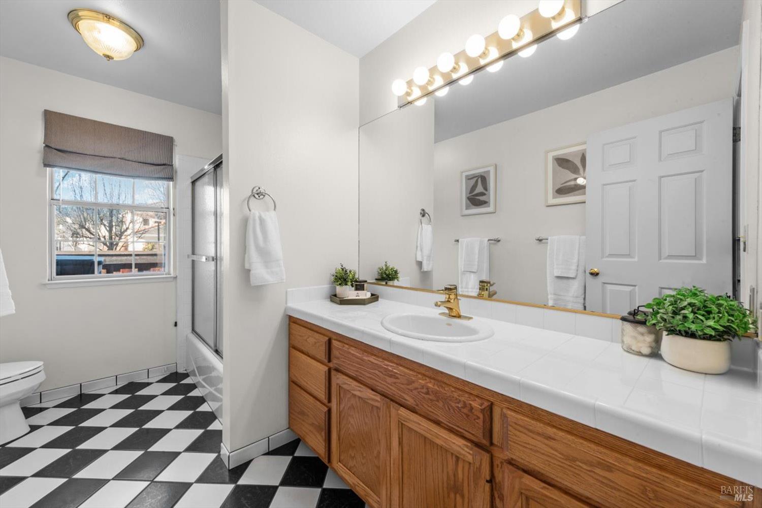 Detail Gallery Image 36 of 44 For 2004 Oak Cir, Yountville,  CA 94599 - 3 Beds | 2 Baths